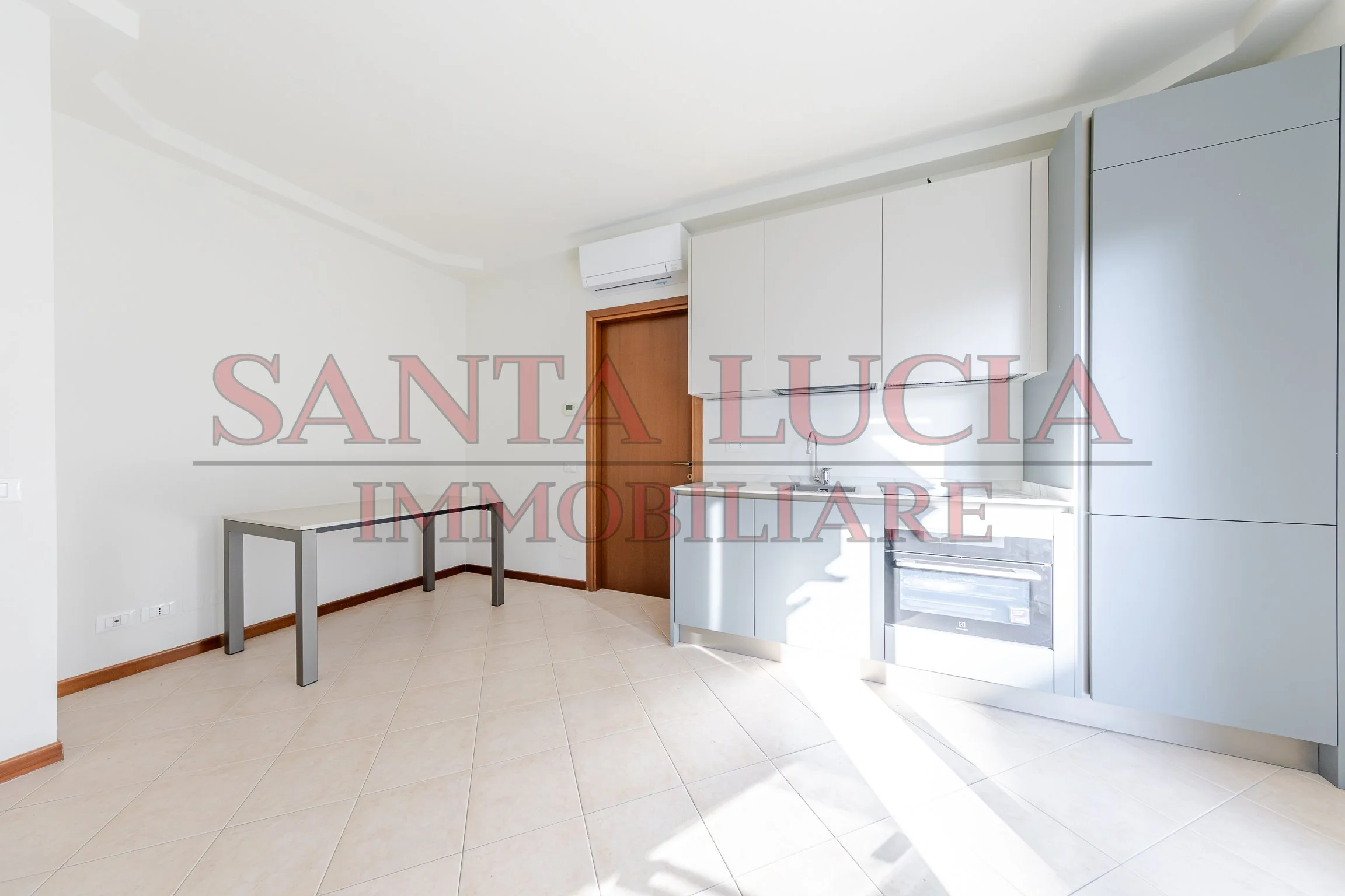 Bilocale ristrutturato con balcone - Via Enrico Mattei 3 - Segrate - Santa Lucia Immobiliare