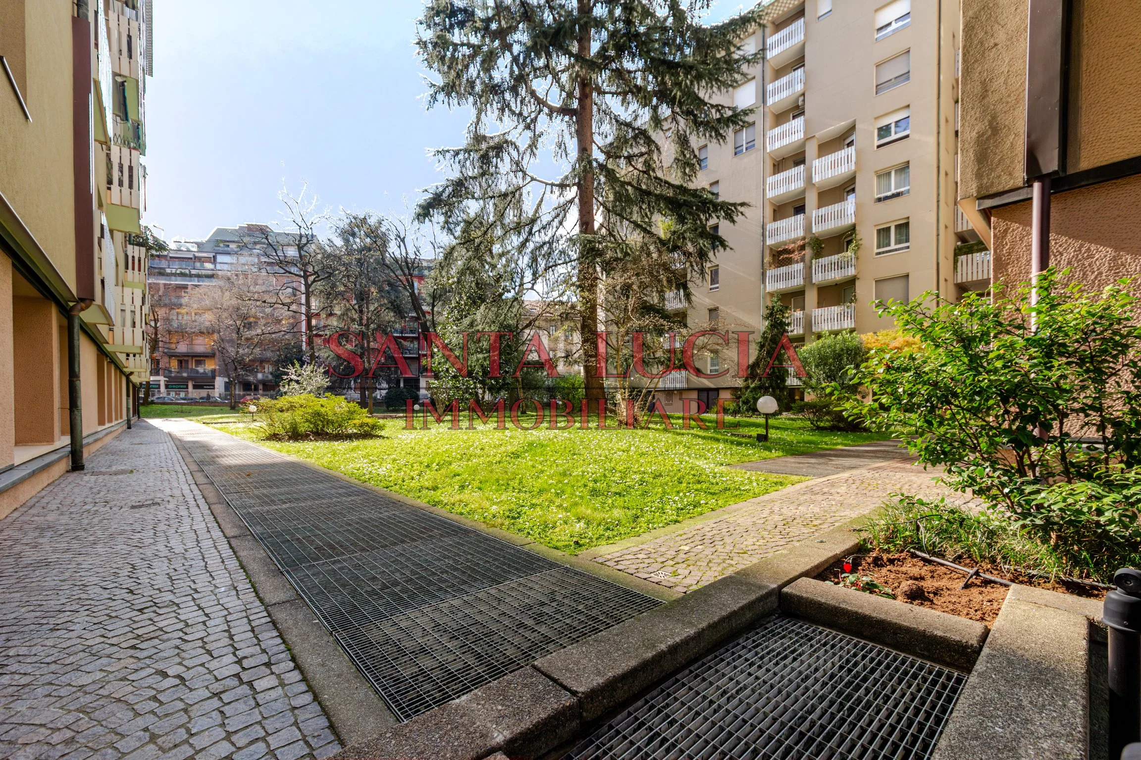 Ampio quadrilocale di prestigio - Via Monte Rosa 15 - Santa Lucia Immobiliare