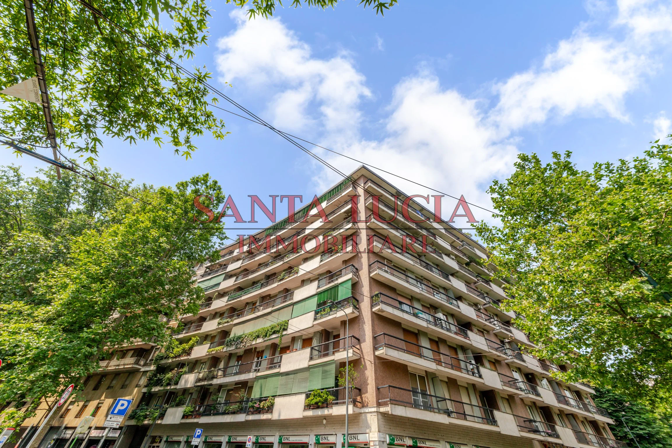 Ampio bilocale ristrutturato - Piazza Firenze 21 - Santa Lucia Immobiliare