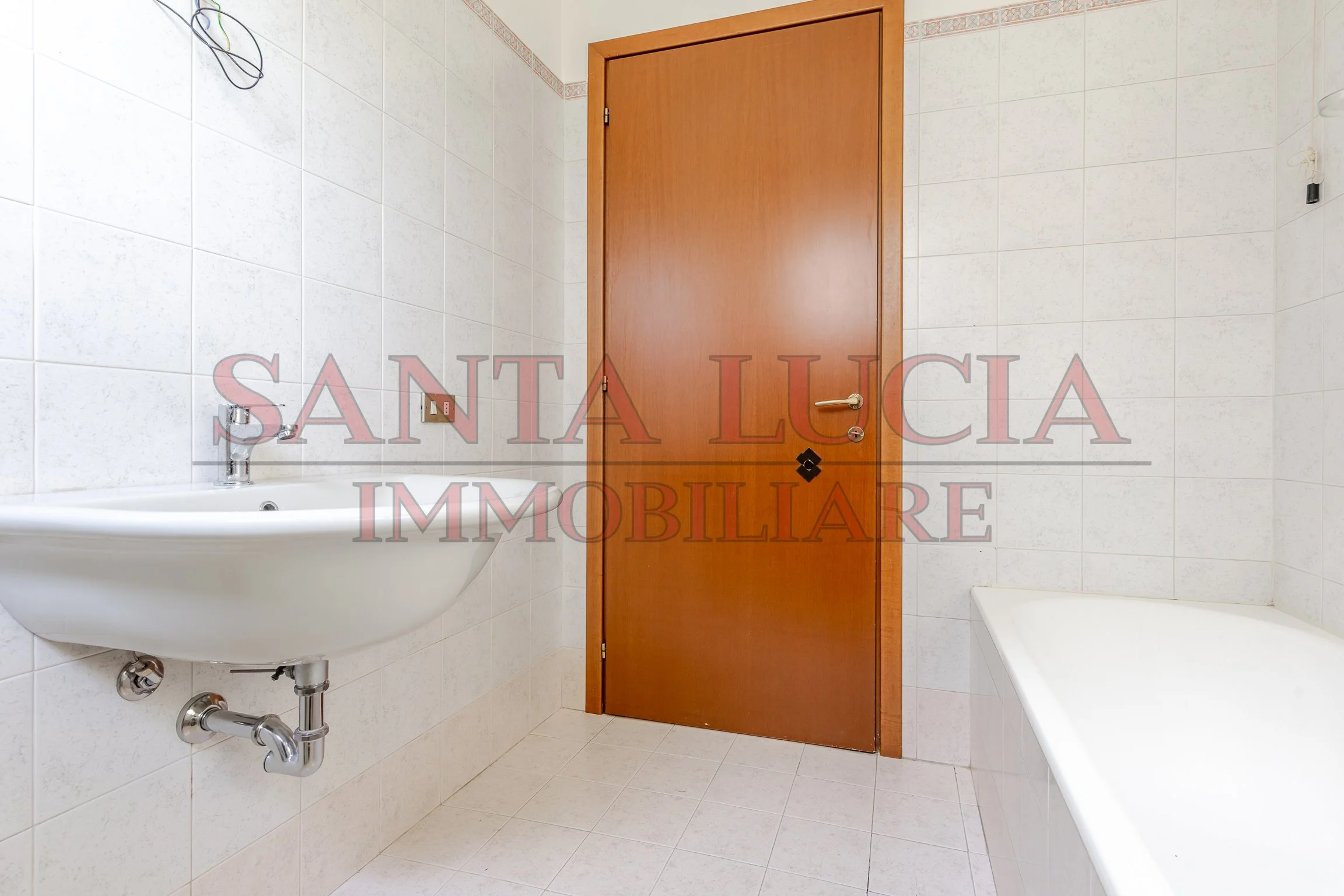 Bilocale ristrutturato con balcone - Via Enrico Mattei 3 - Segrate - Santa Lucia Immobiliare