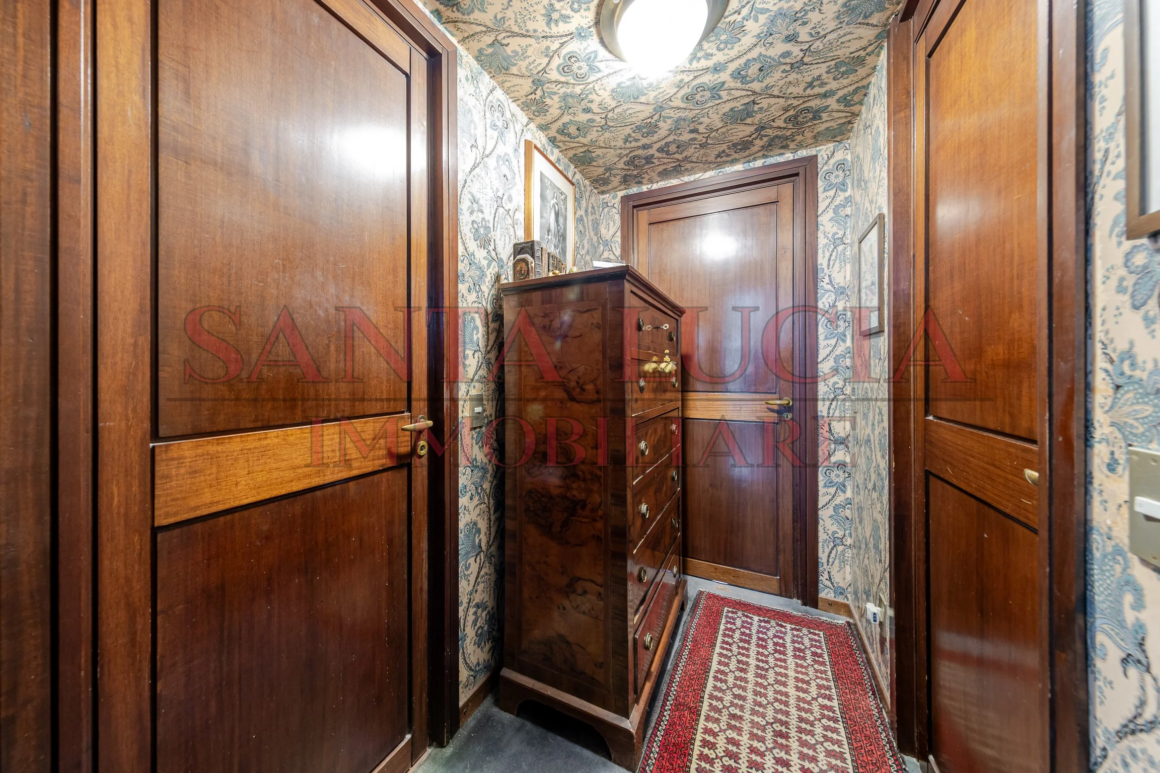 Elegante quadrilocale da ristrutturare in Via Alberto Mario 6 - In vendita - Santa Lucia Immobiliare