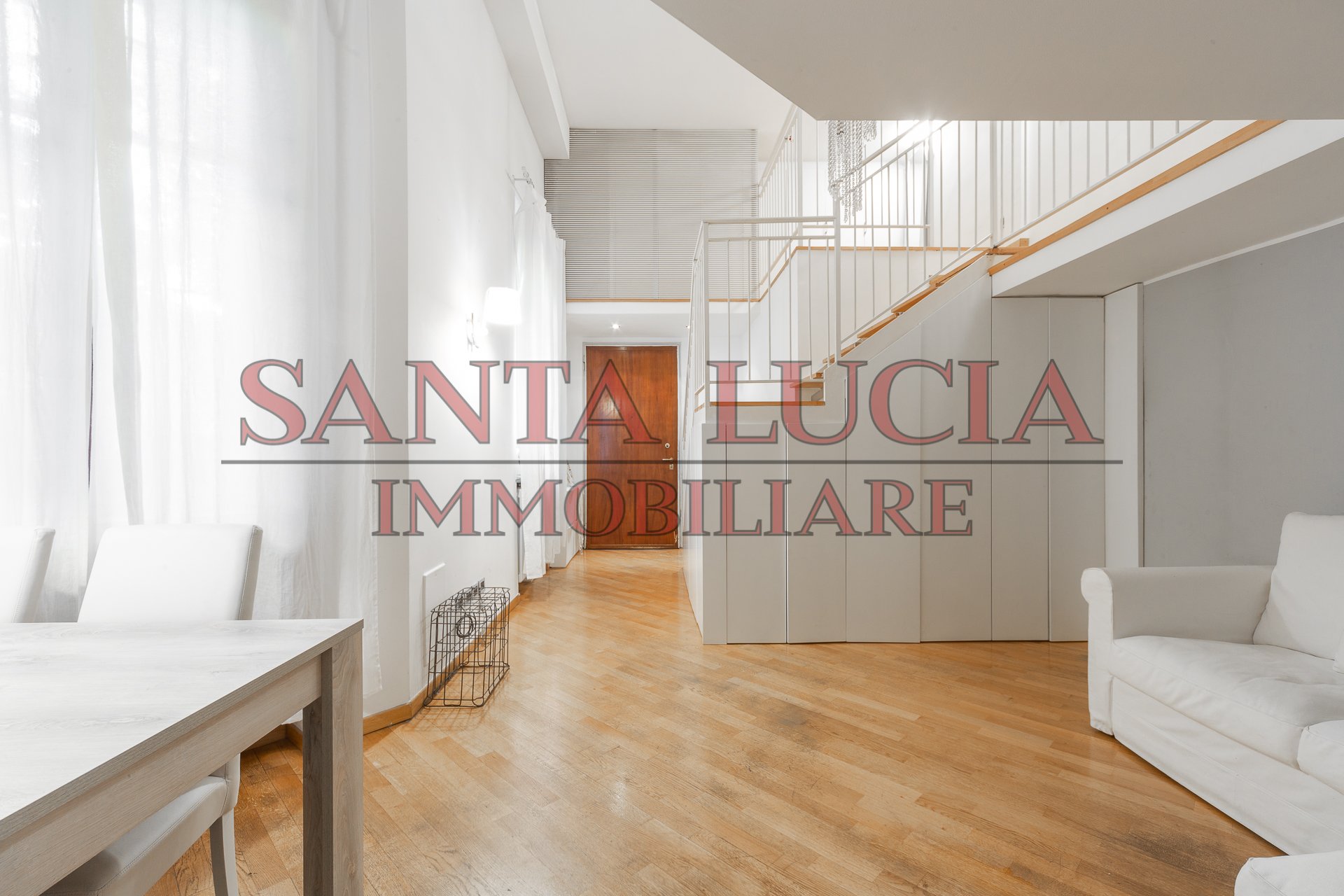 Elegante bilocale stile loft - Via Angelo Poliziano 13 - Santa Lucia Immobiliare