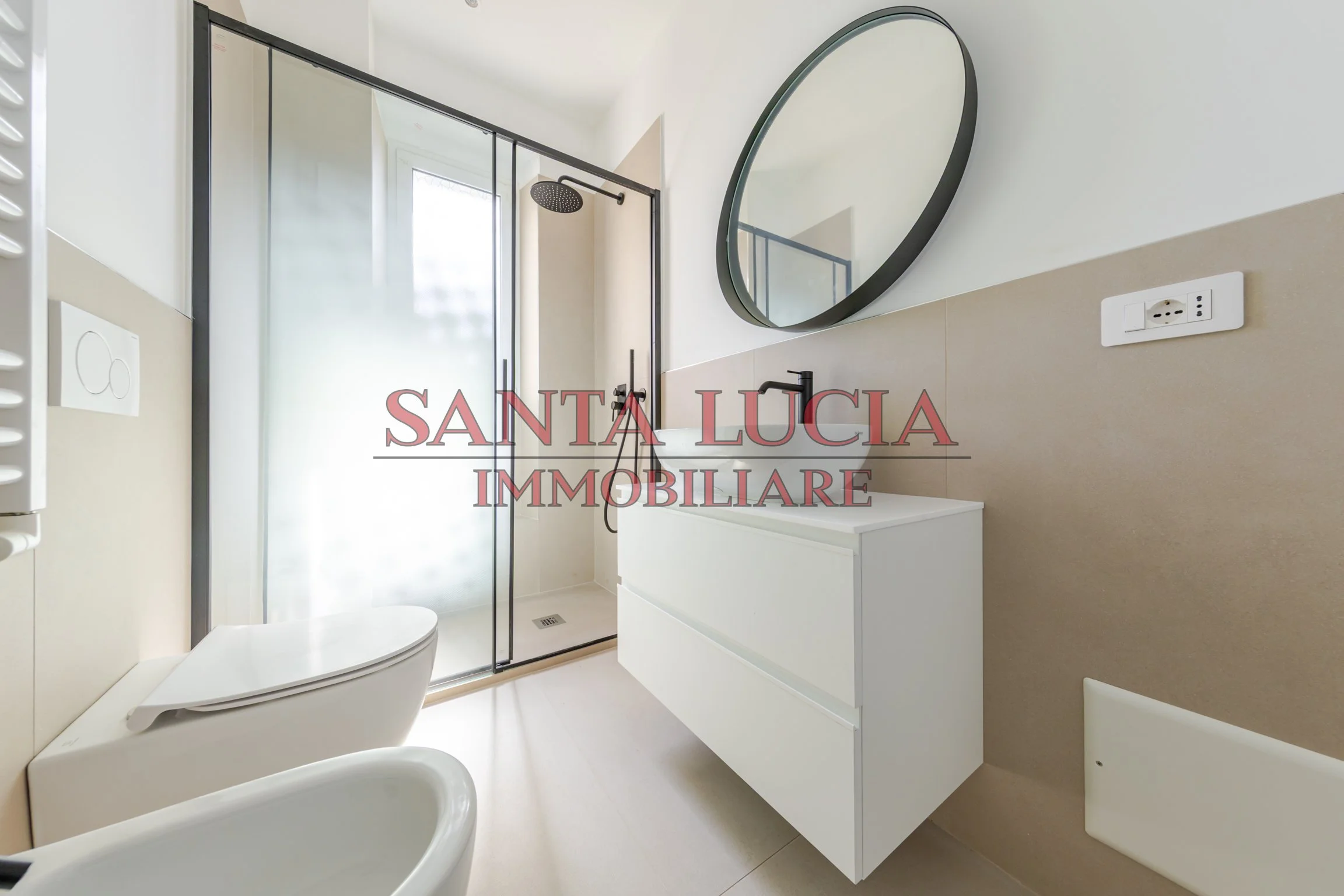 Via Domenichino 7 - Ampio bilocale piano alto - Santa Lucia Immobiliare