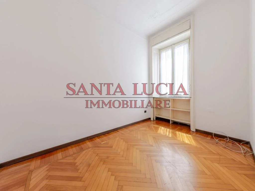 Elegante quadrilocale in stabile signorile - Via Carlo Ravizza 14 - Santa Lucia Immobiliare