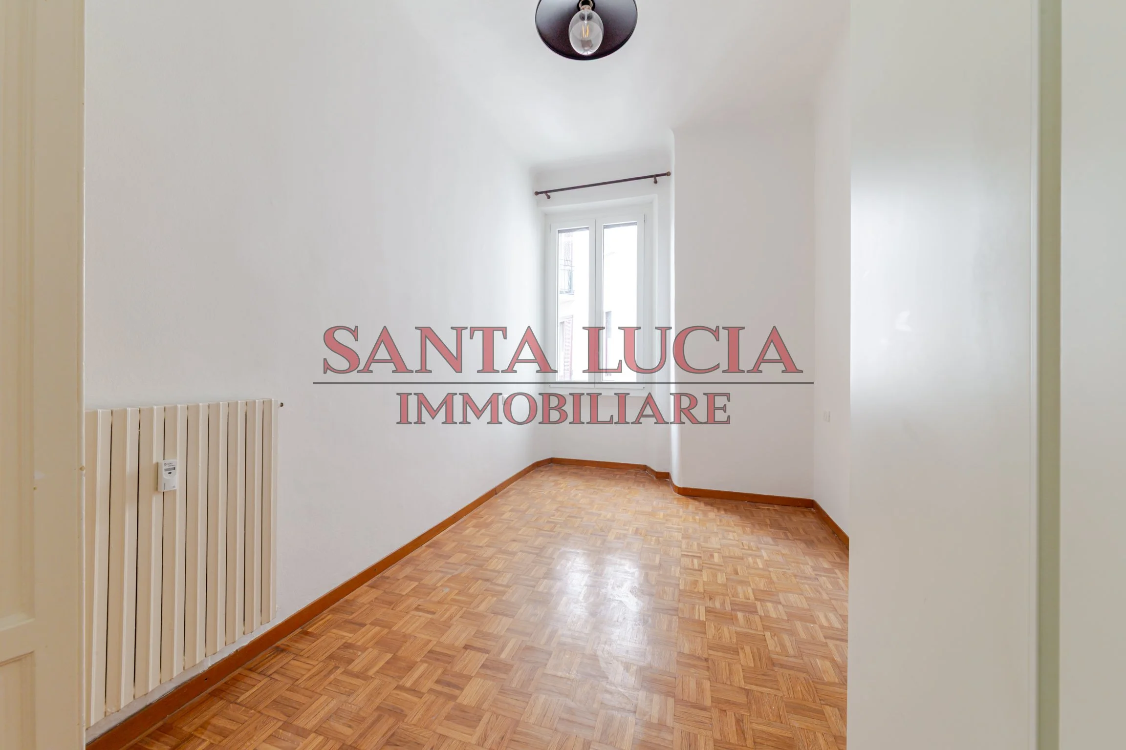 Elegante bilocale piano alto con balcone - Via Tiziano 13 Milano - Santa Lucia Immobiliare