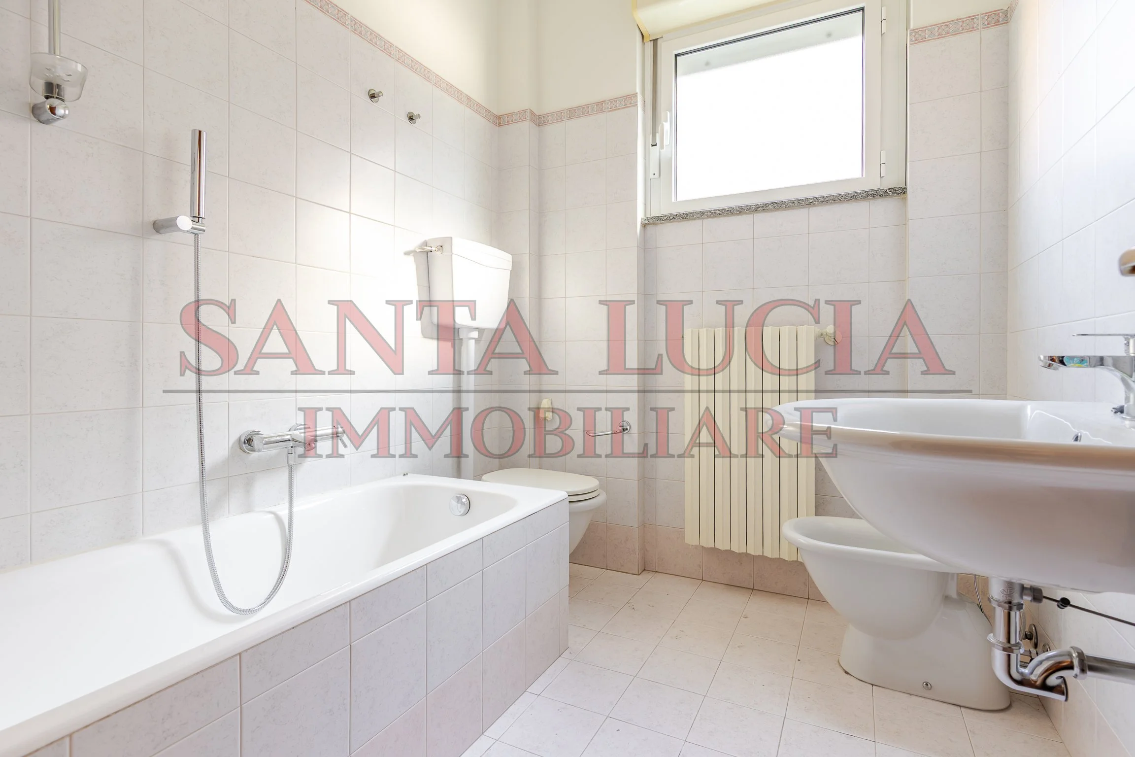 Bilocale ristrutturato con balcone - Via Enrico Mattei 3 - Segrate - Santa Lucia Immobiliare