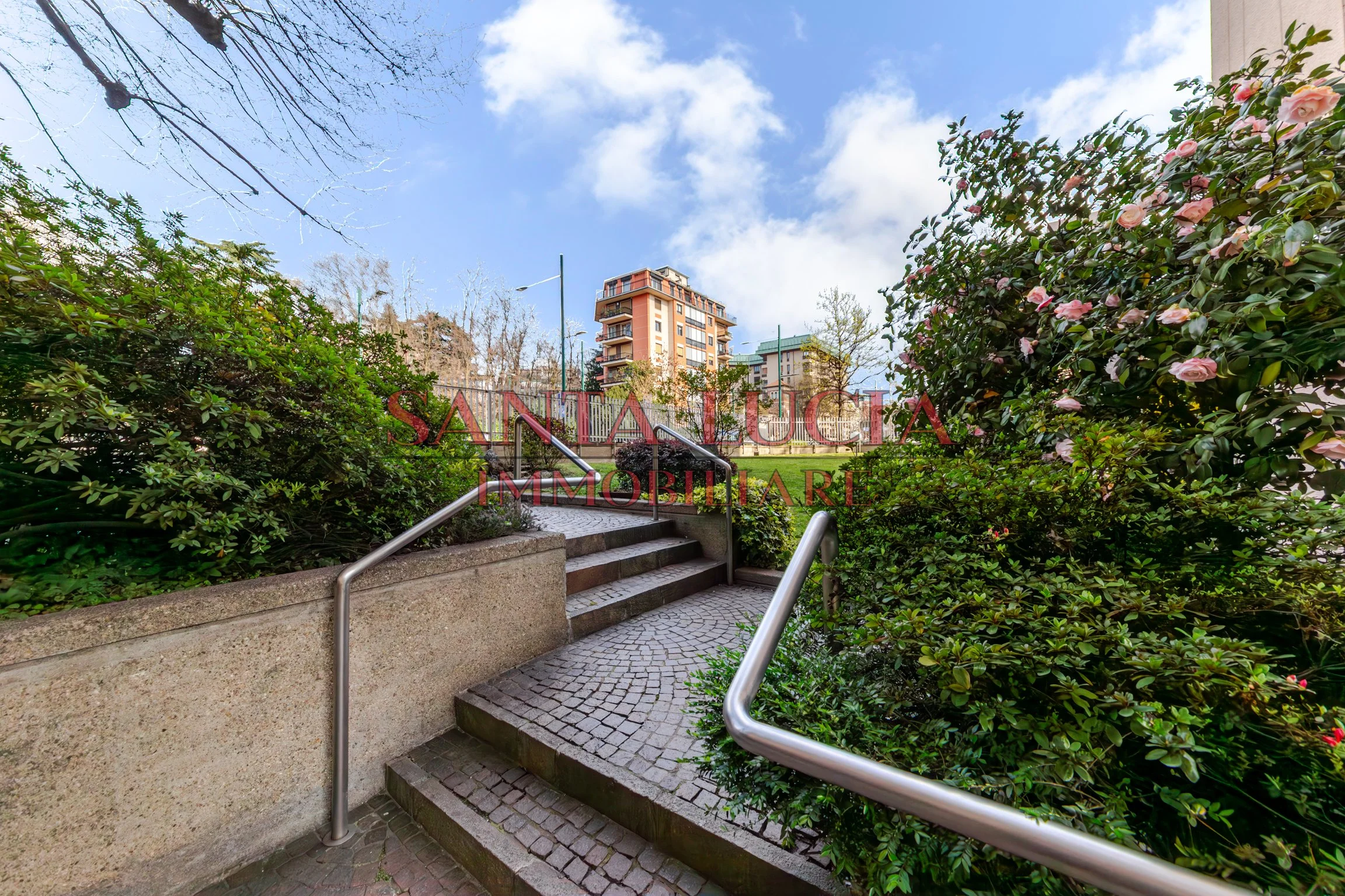 Ampio quadrilocale di prestigio - Via Monte Rosa 15 - Santa Lucia Immobiliare