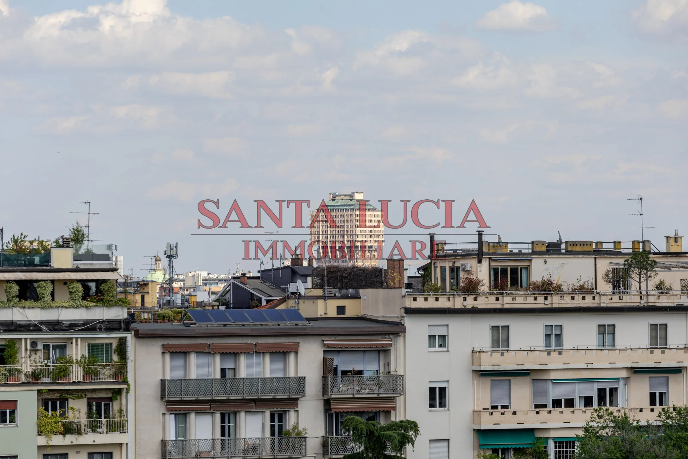 Attico con vista mozzafiato sullo skyline di Milano e alpi - Via Giacomo Boni 29 - Santa Lucia Immobiliare