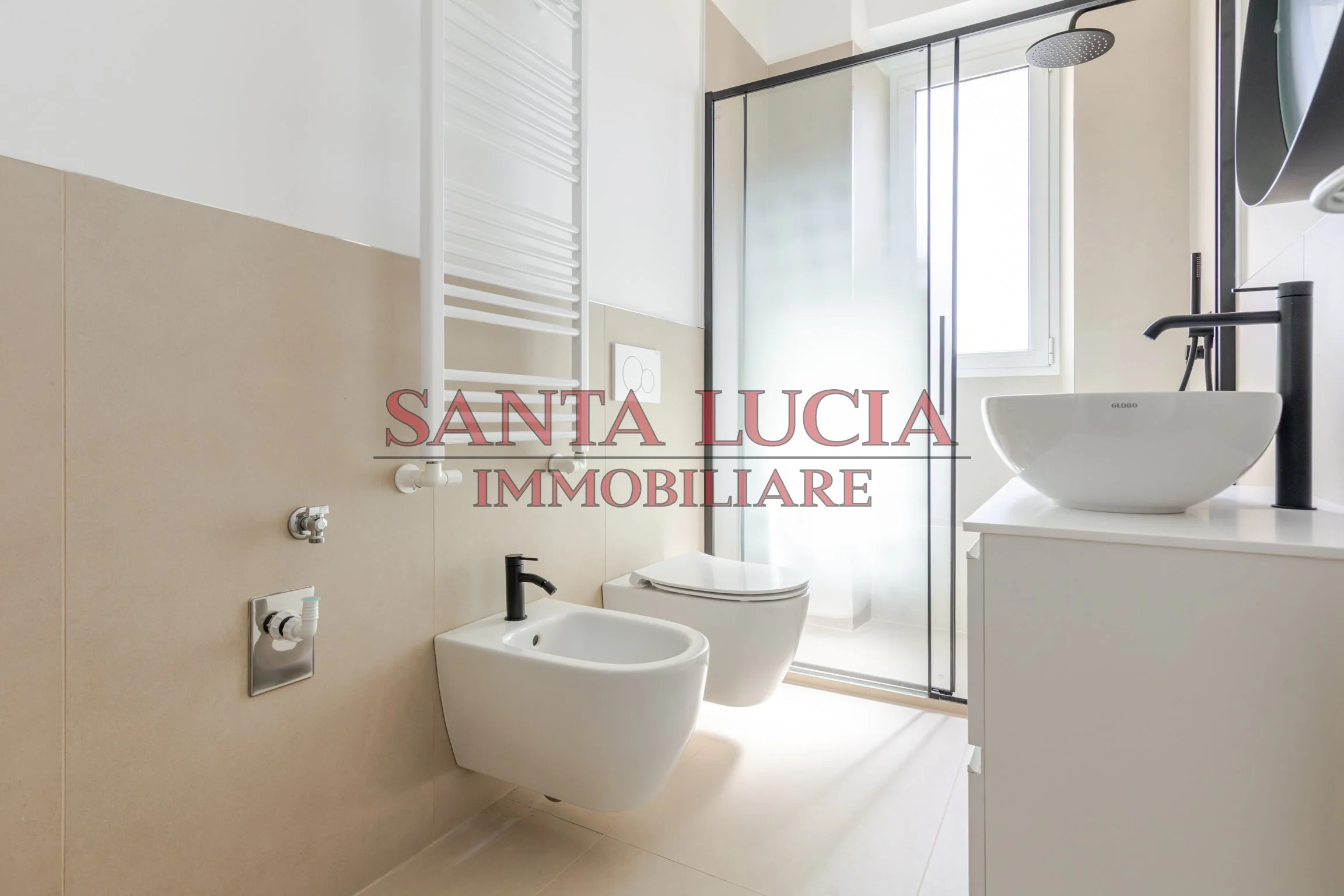 Via Domenichino 7 - Ampio bilocale piano alto - Santa Lucia Immobiliare