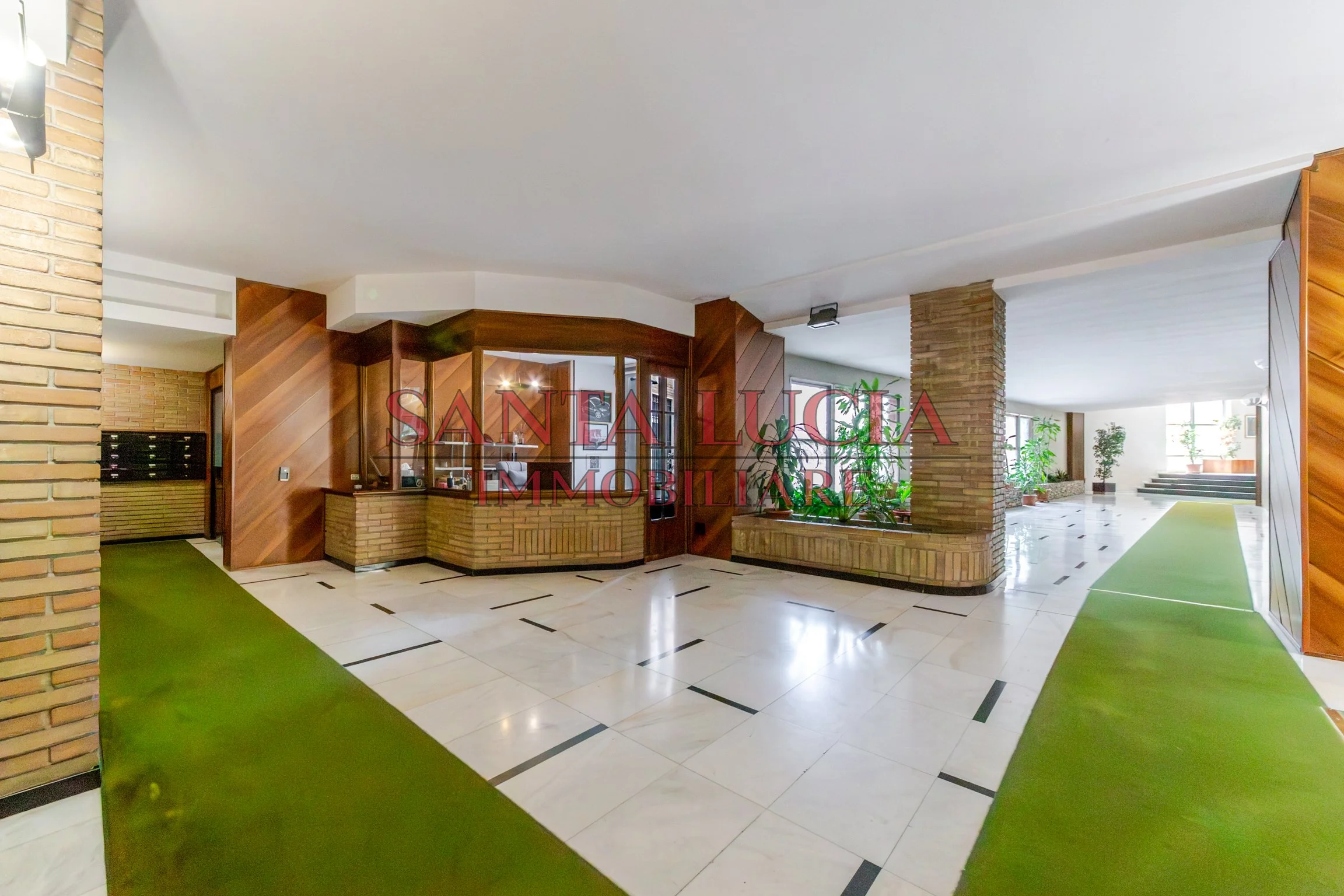 Ampio bilocale ristrutturato - Piazza Firenze 21 - Santa Lucia Immobiliare
