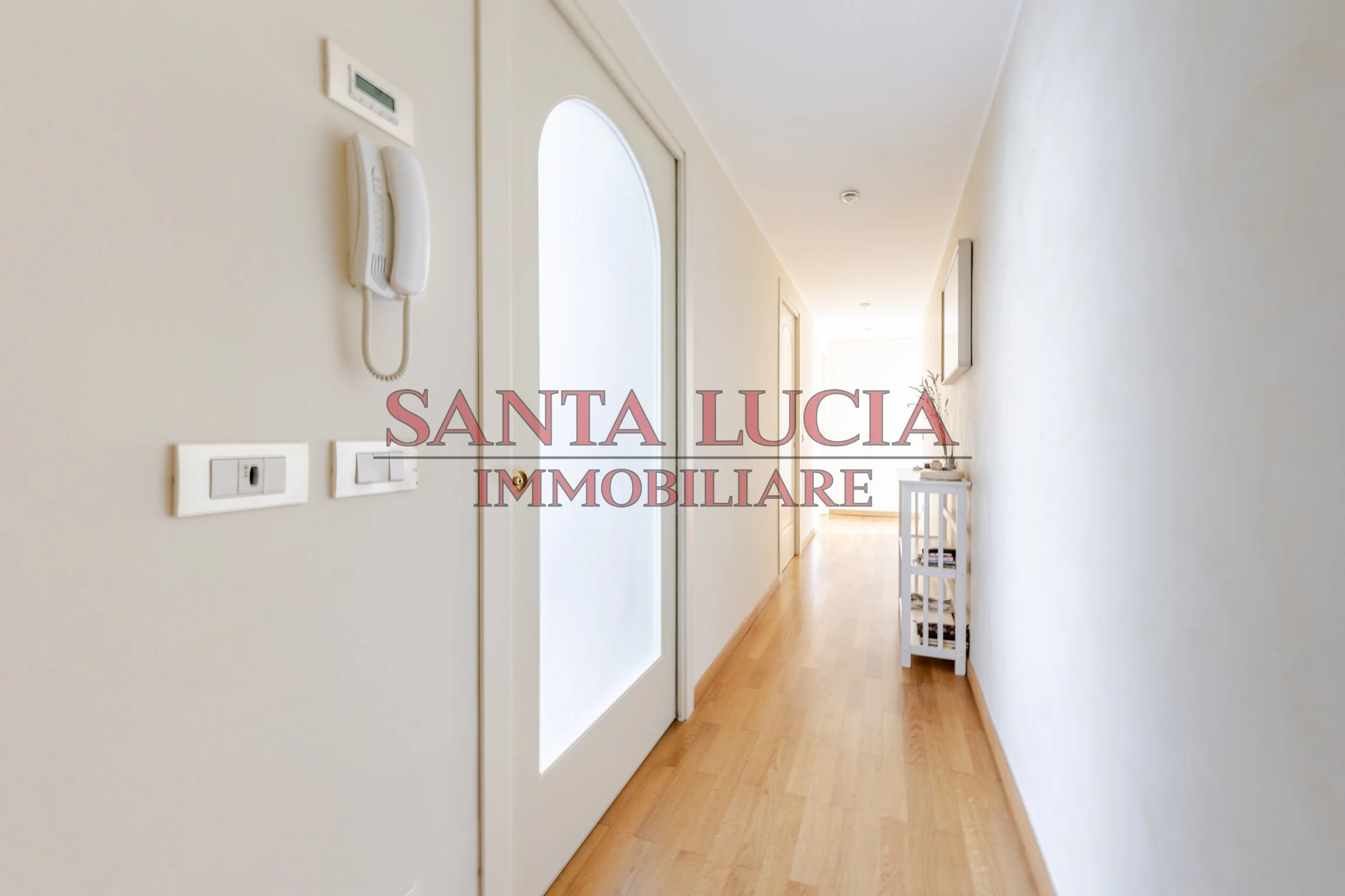 AMPIO ED ELEGANTE BILOCALE - VIA ROSMINI 1/A - SANTA LUCIA IMMOBILIARE
