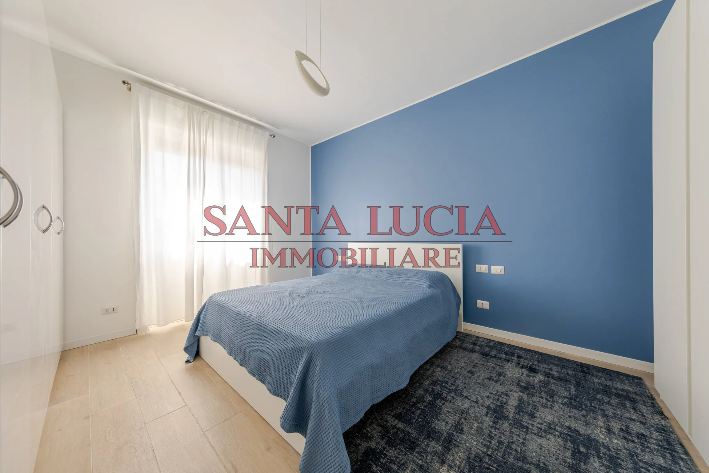 Elegante bilocale piano alto con balcone   - Via Alberto Mario 8 - Santa Lucia Immobiliare