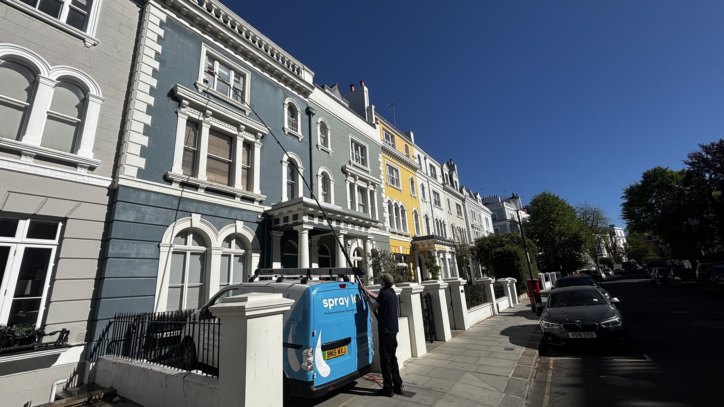 Window cleaning in Notting Hill