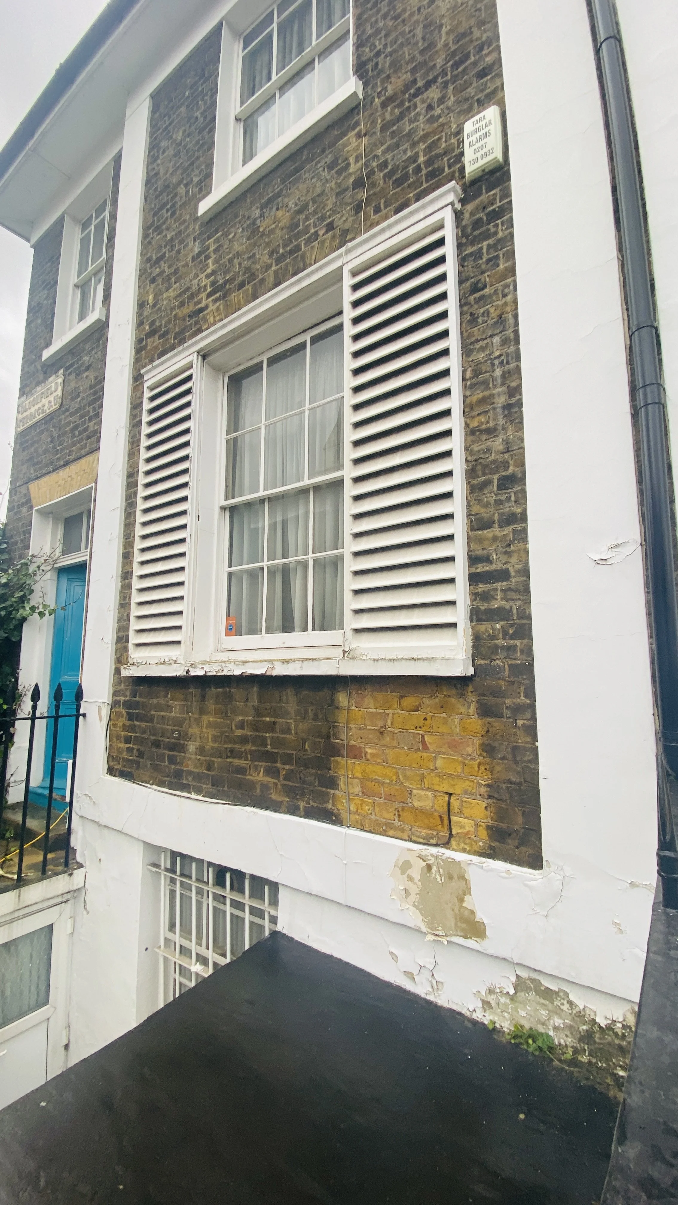 Test patch brick cleaning