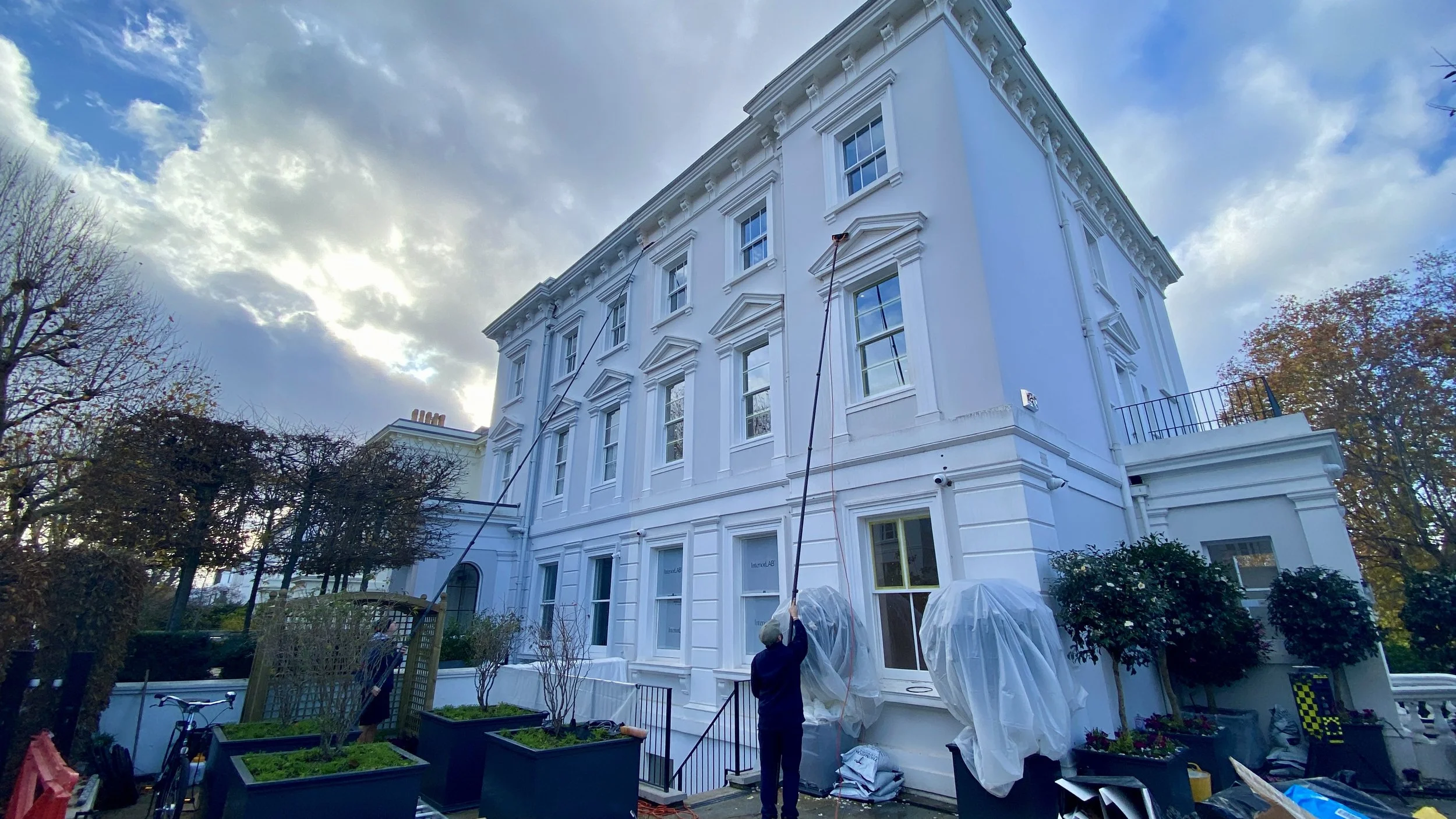 Facade cleaning/ soft washing in Notting Hill