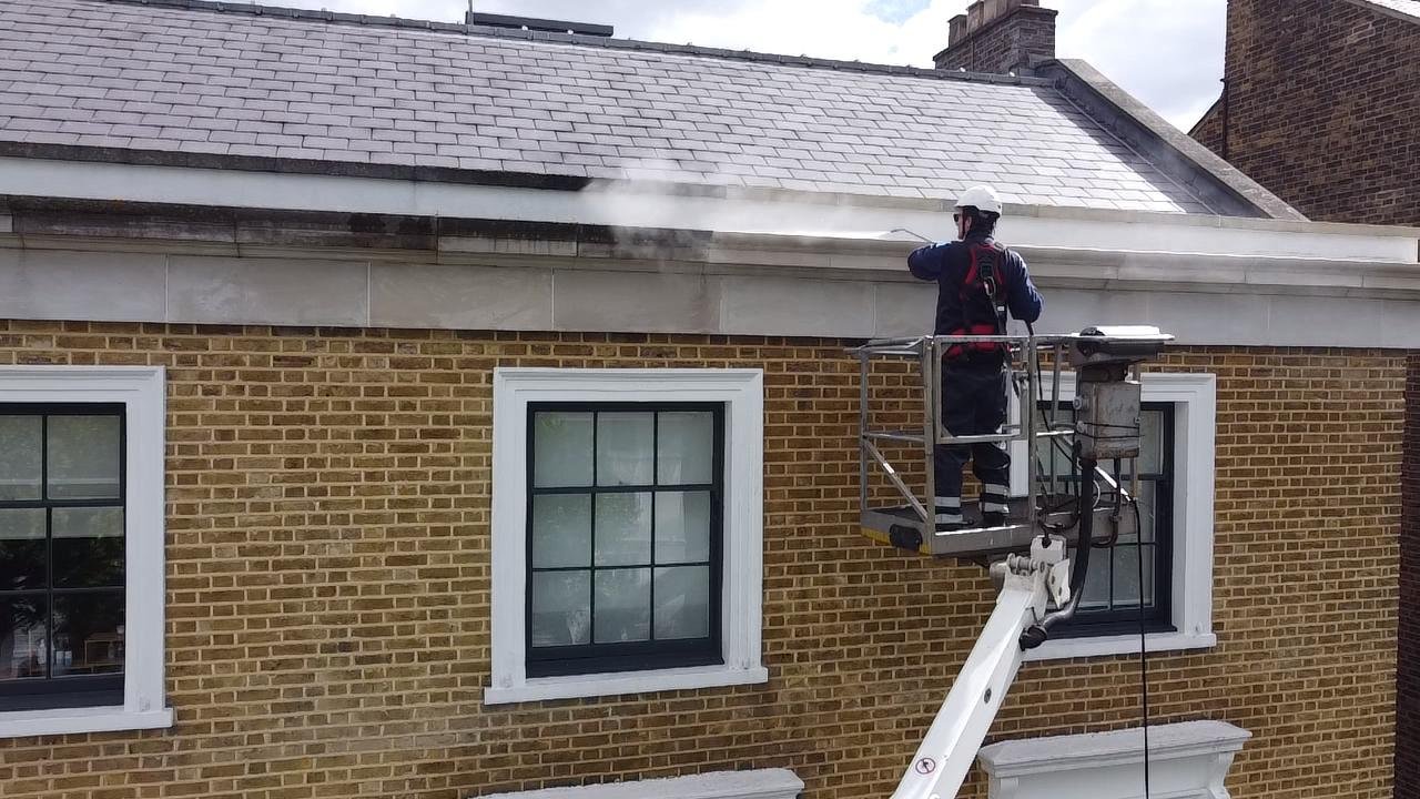 DOFF cleaning with cherry picker