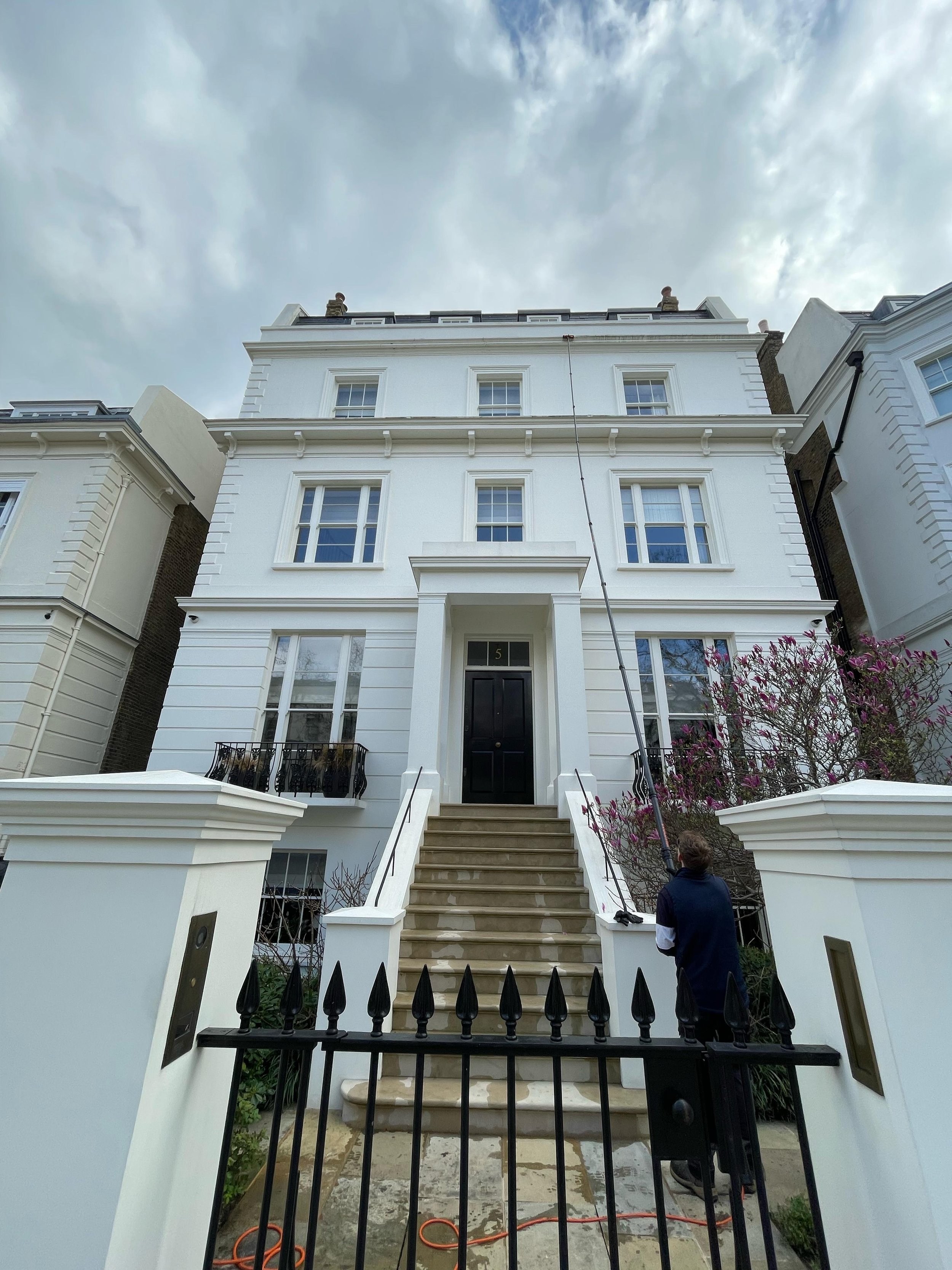Facade cleaning in Notting Hill