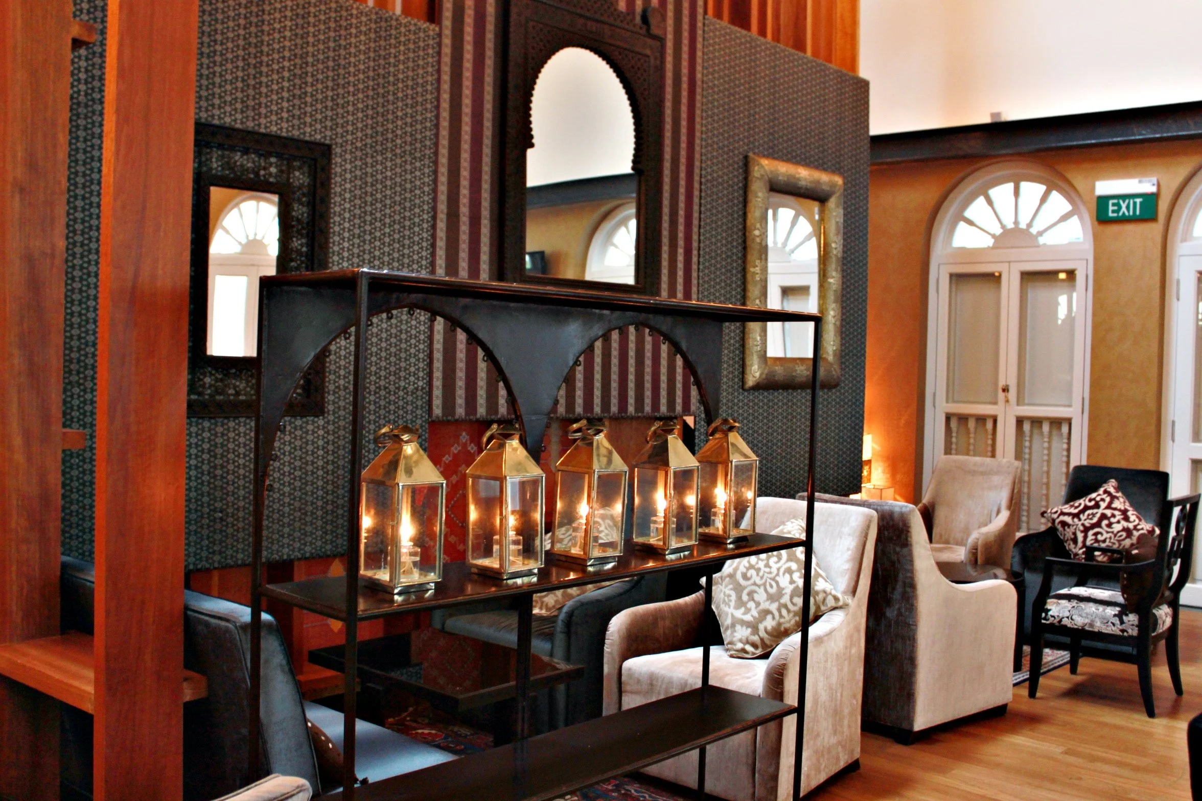 LOUNGE 1.JPG
