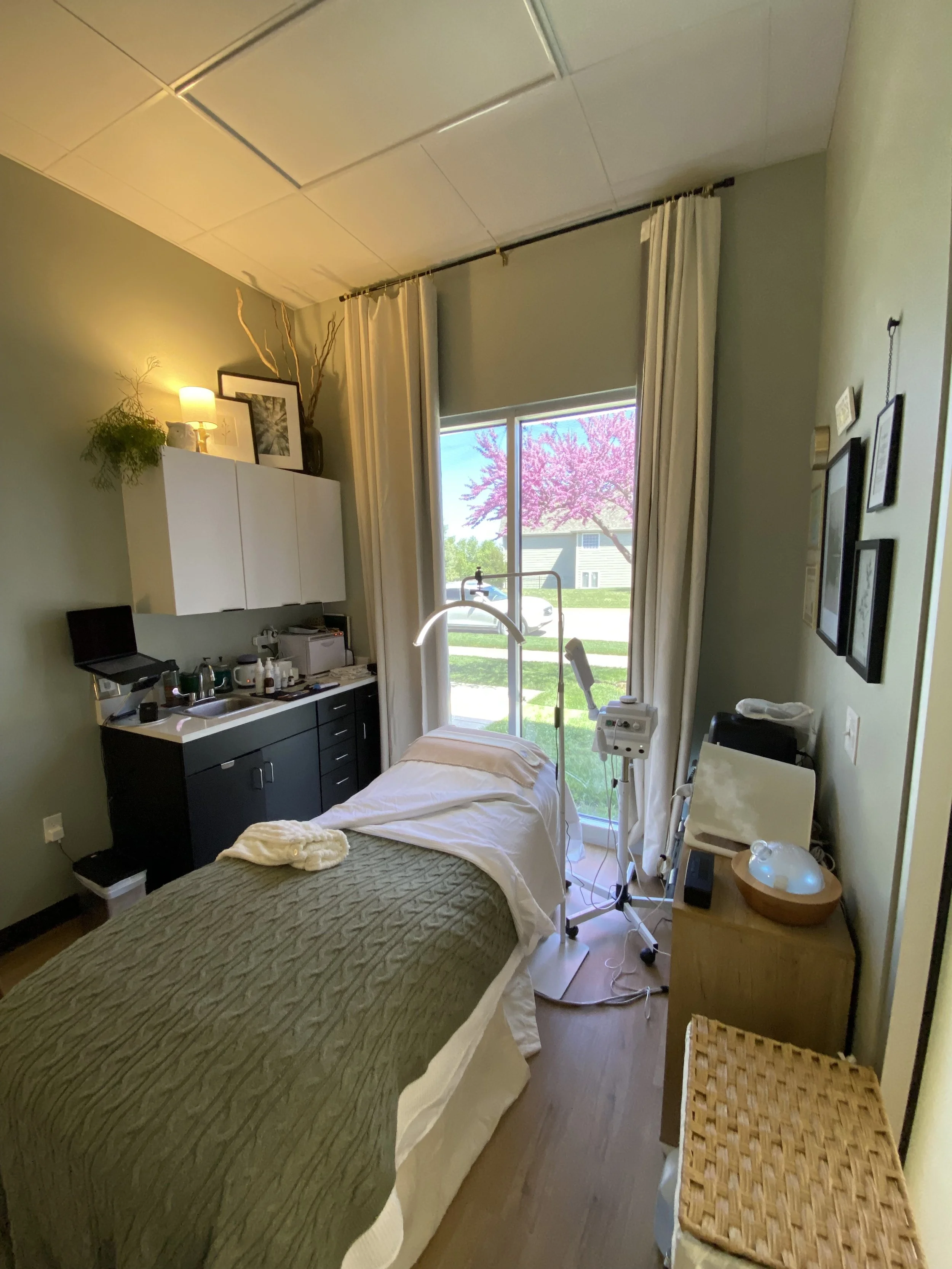 treatment room 2.jpg