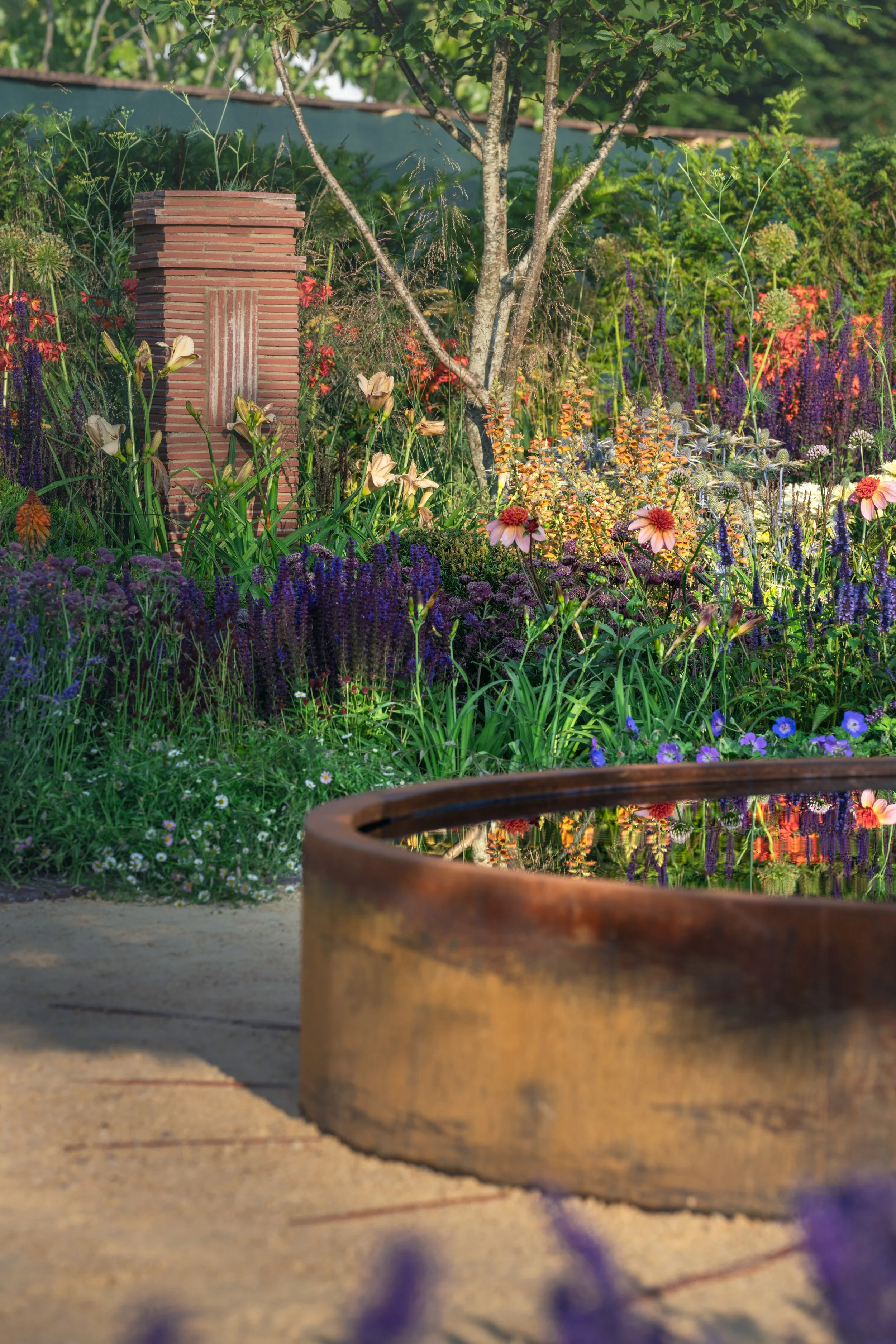 Award winning garden design by Grant Horticulture RHS Tatton Park Flower Show