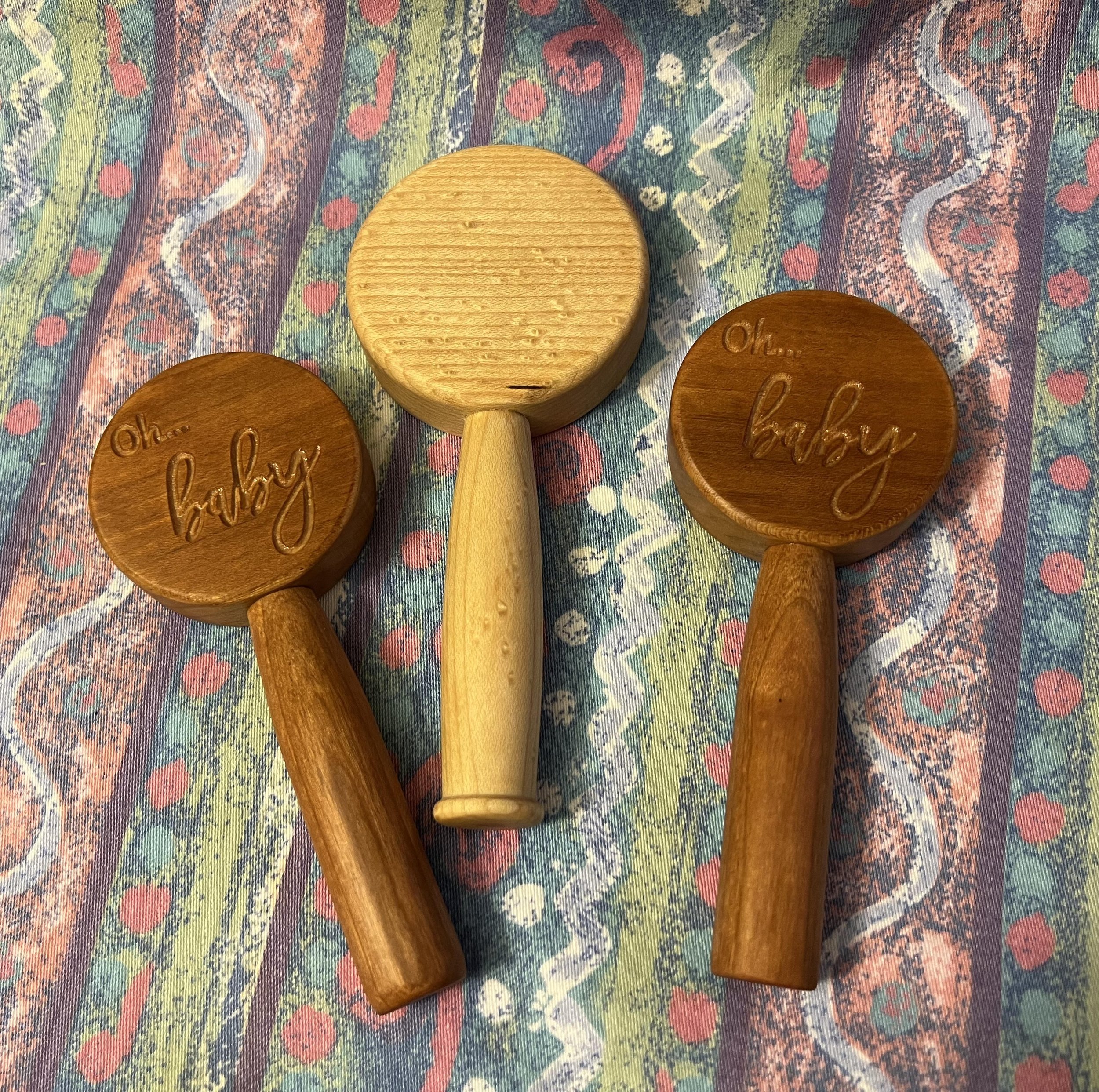 Rattle with handholder.jpeg