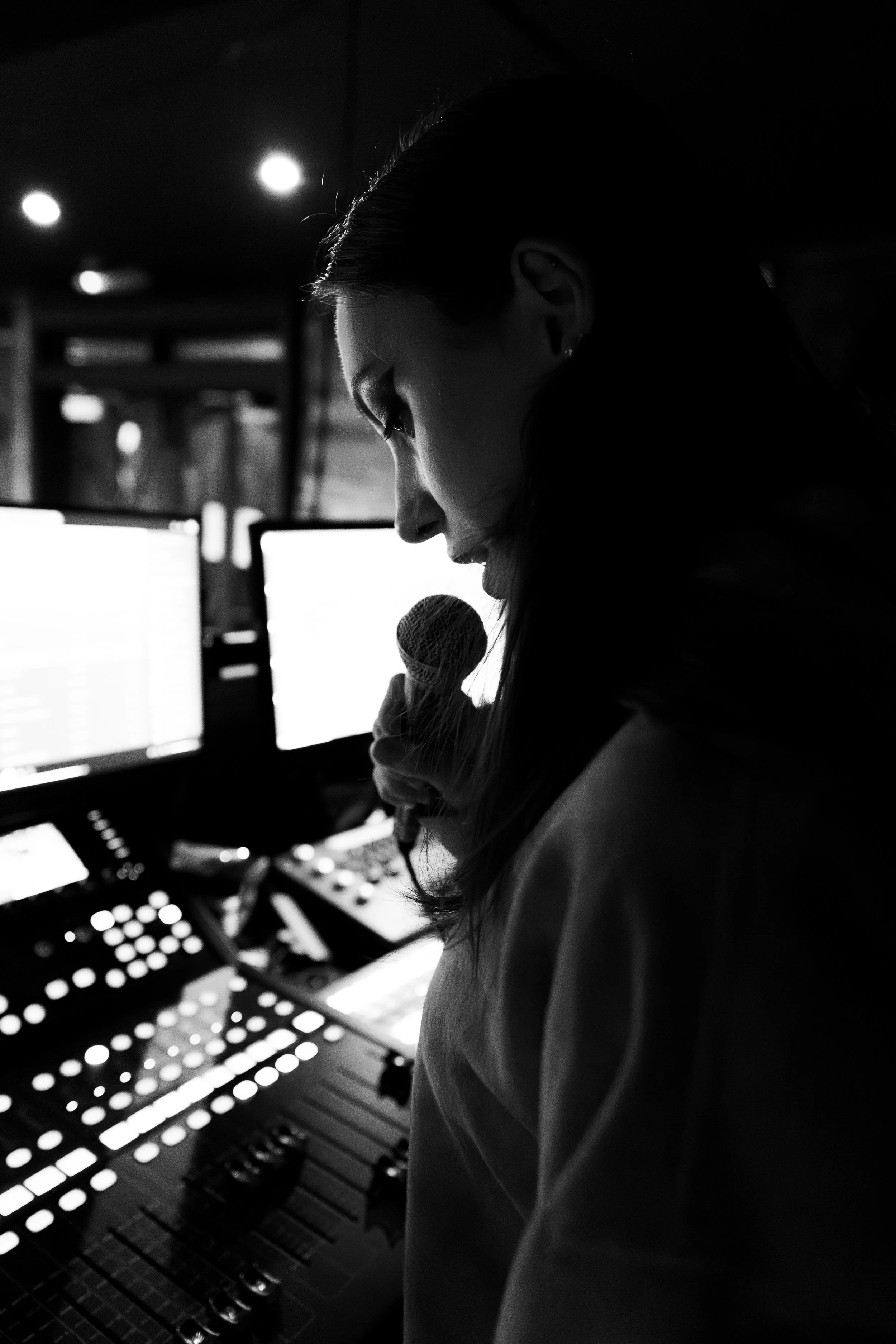 ellie soundcheck -41.jpg