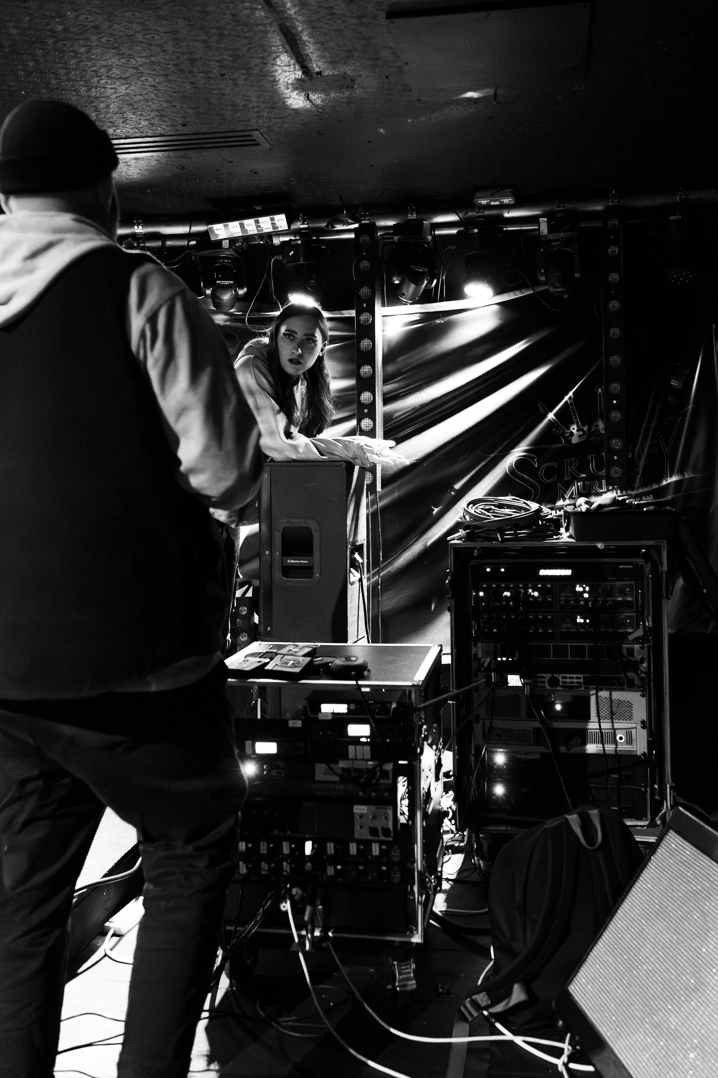 ellie soundcheck -14.jpg