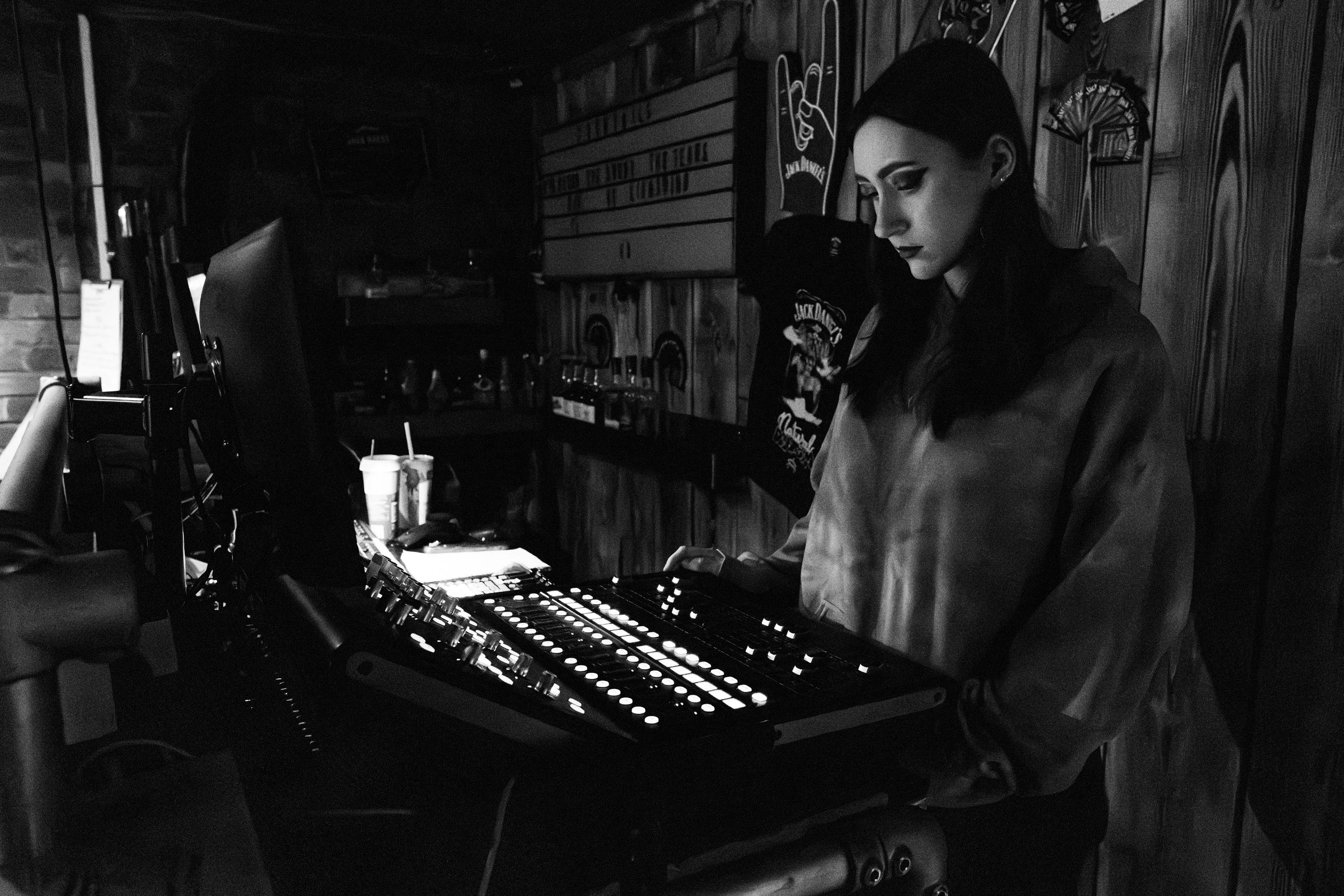 ellie soundcheck -35.jpg