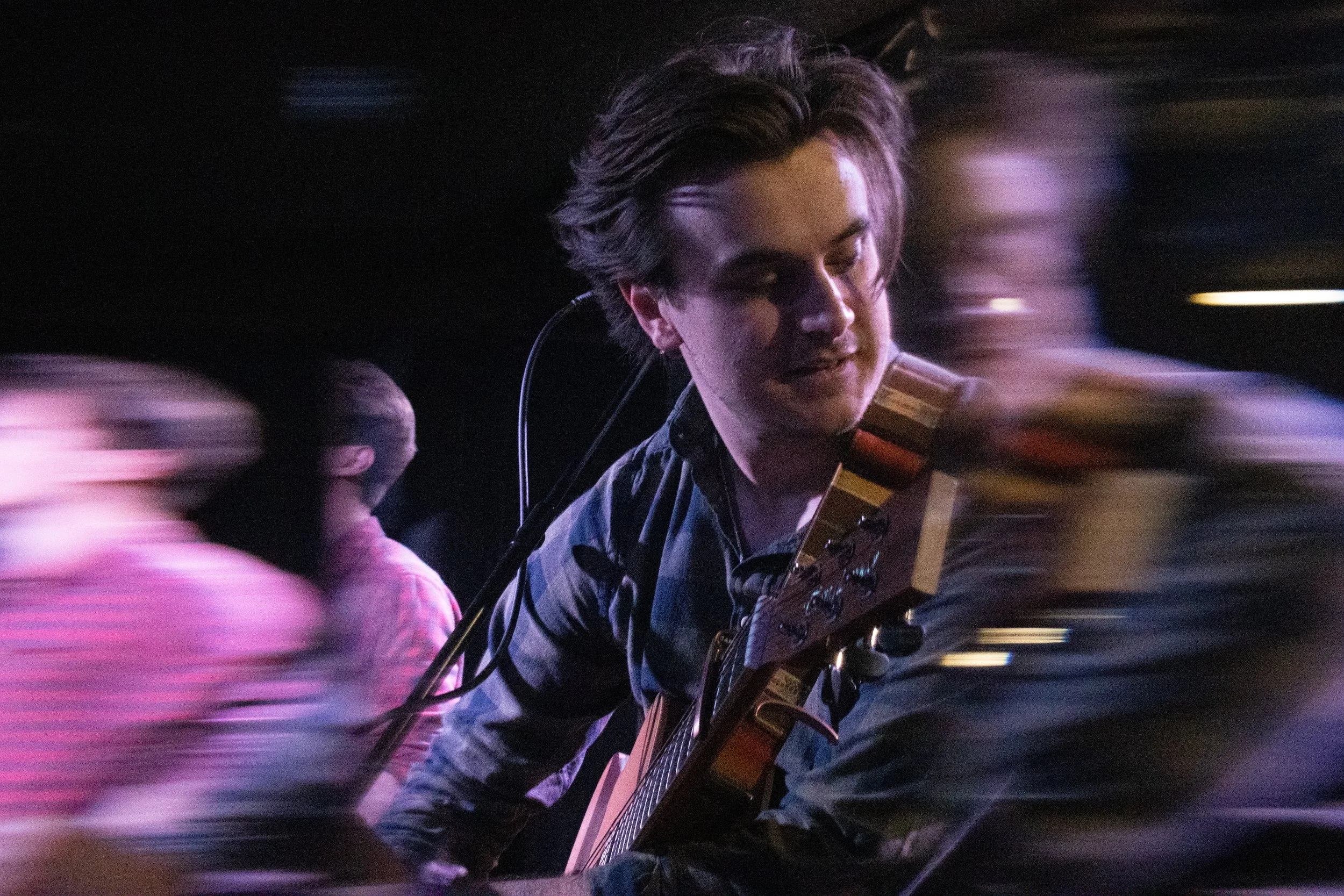 wooden dog o2 academy -02.jpg