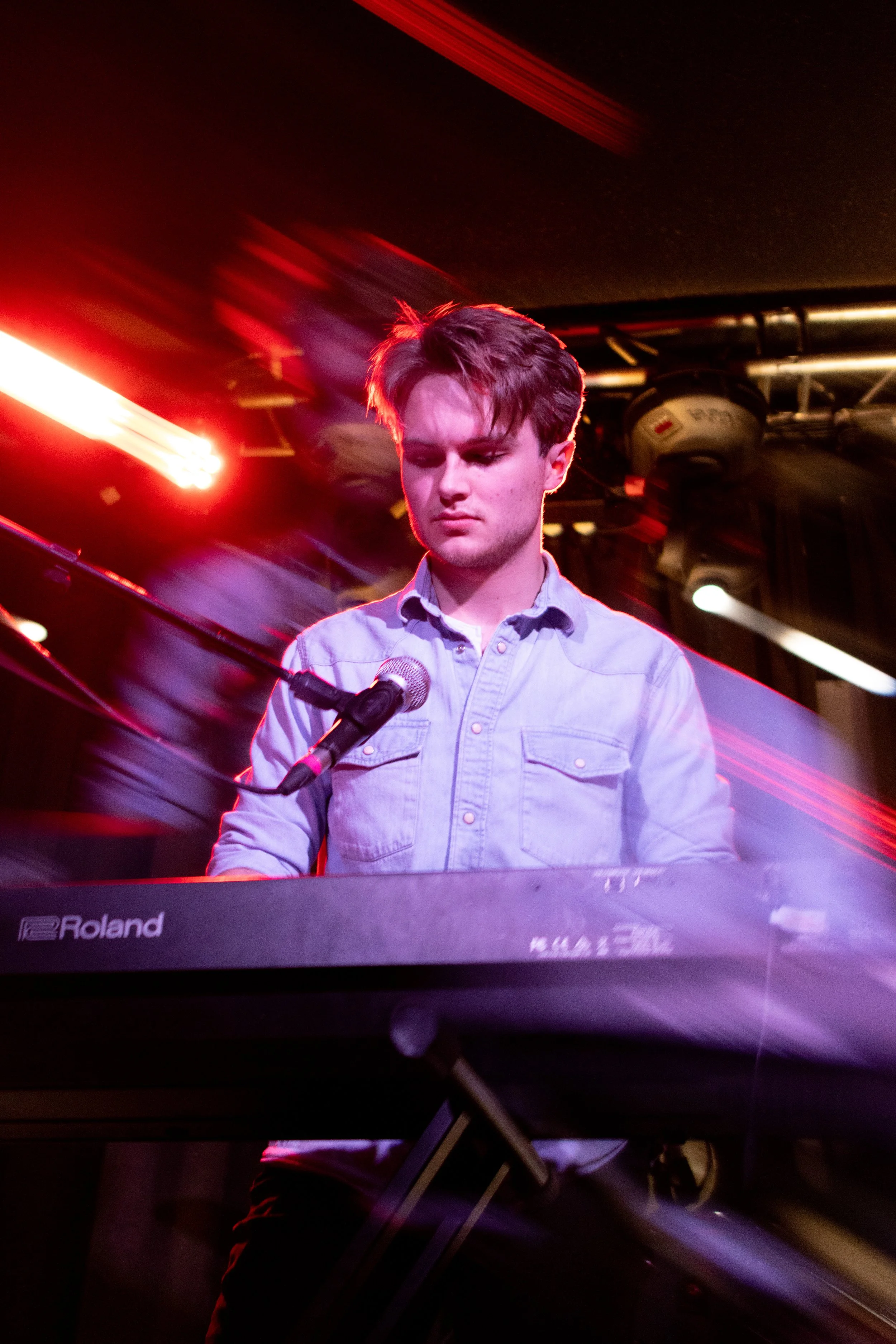wooden dog o2 academy -56.jpg