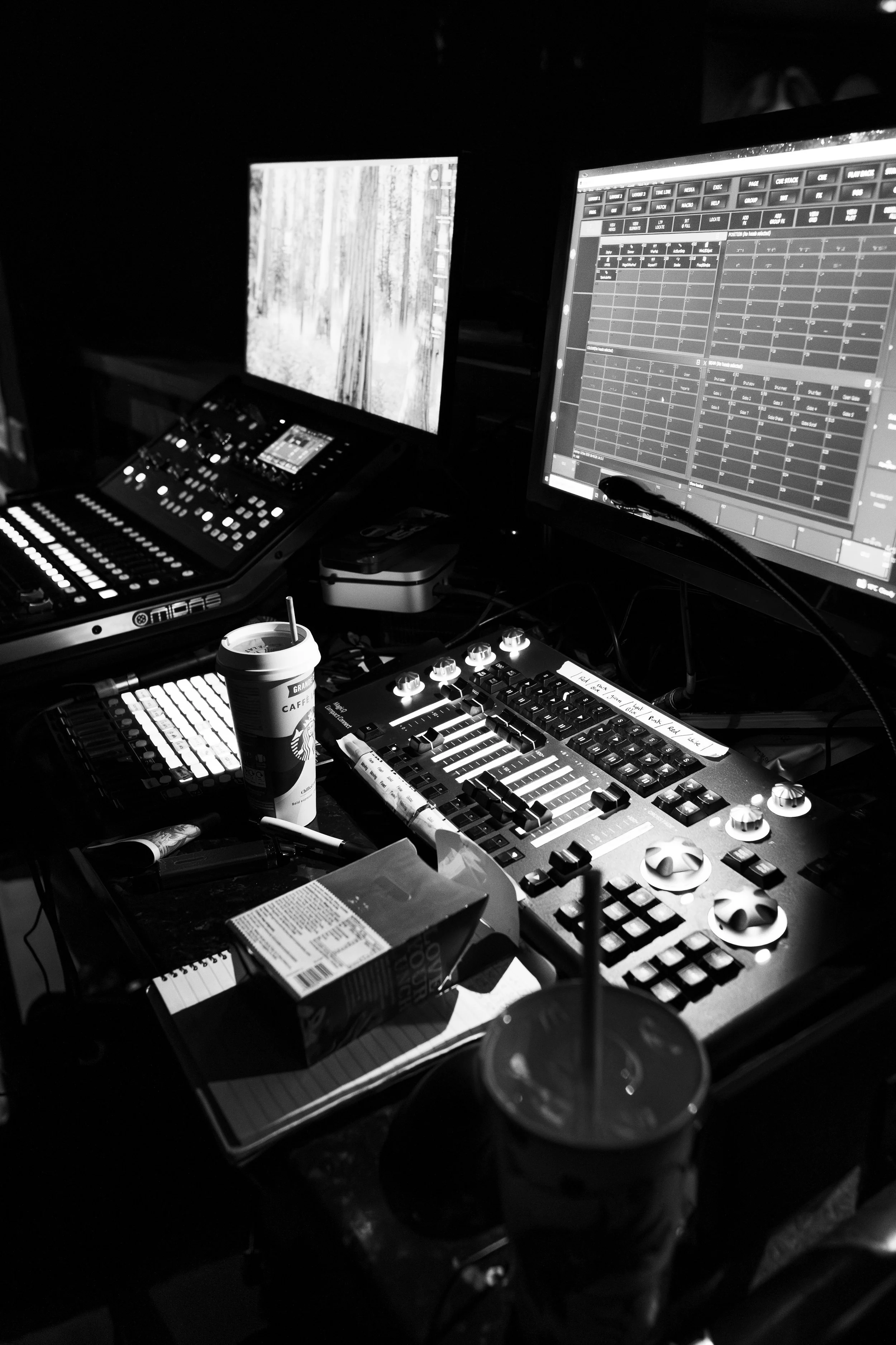 ellie soundcheck -03.jpg