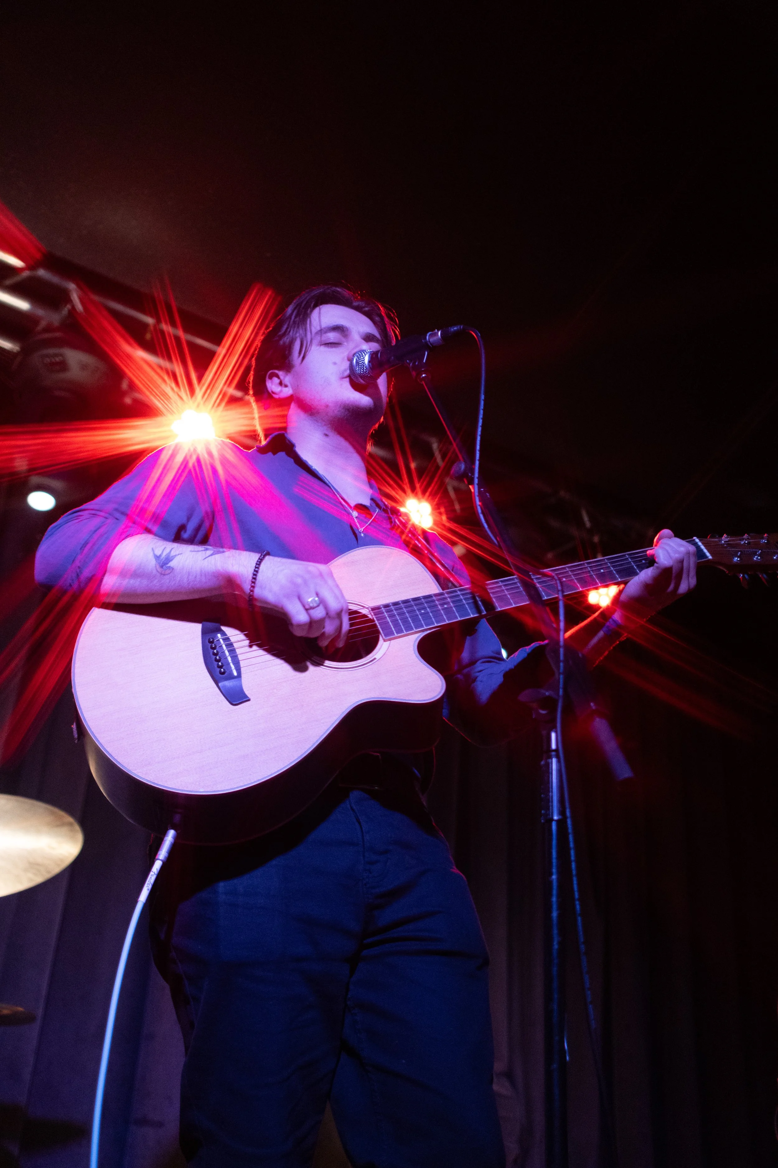 wooden dog o2 academy -46.jpg