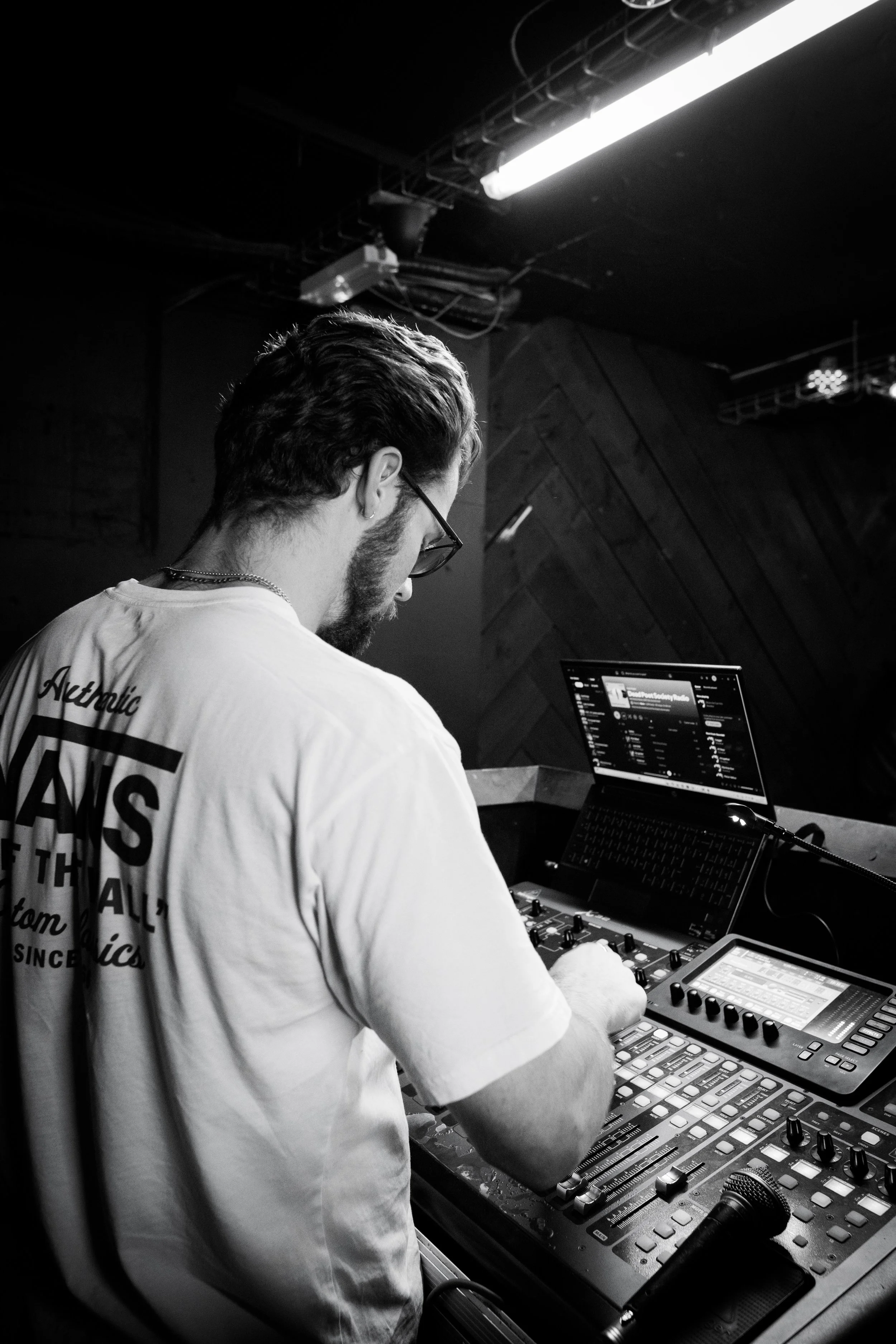 glenn soundcheck shoot-127.jpg