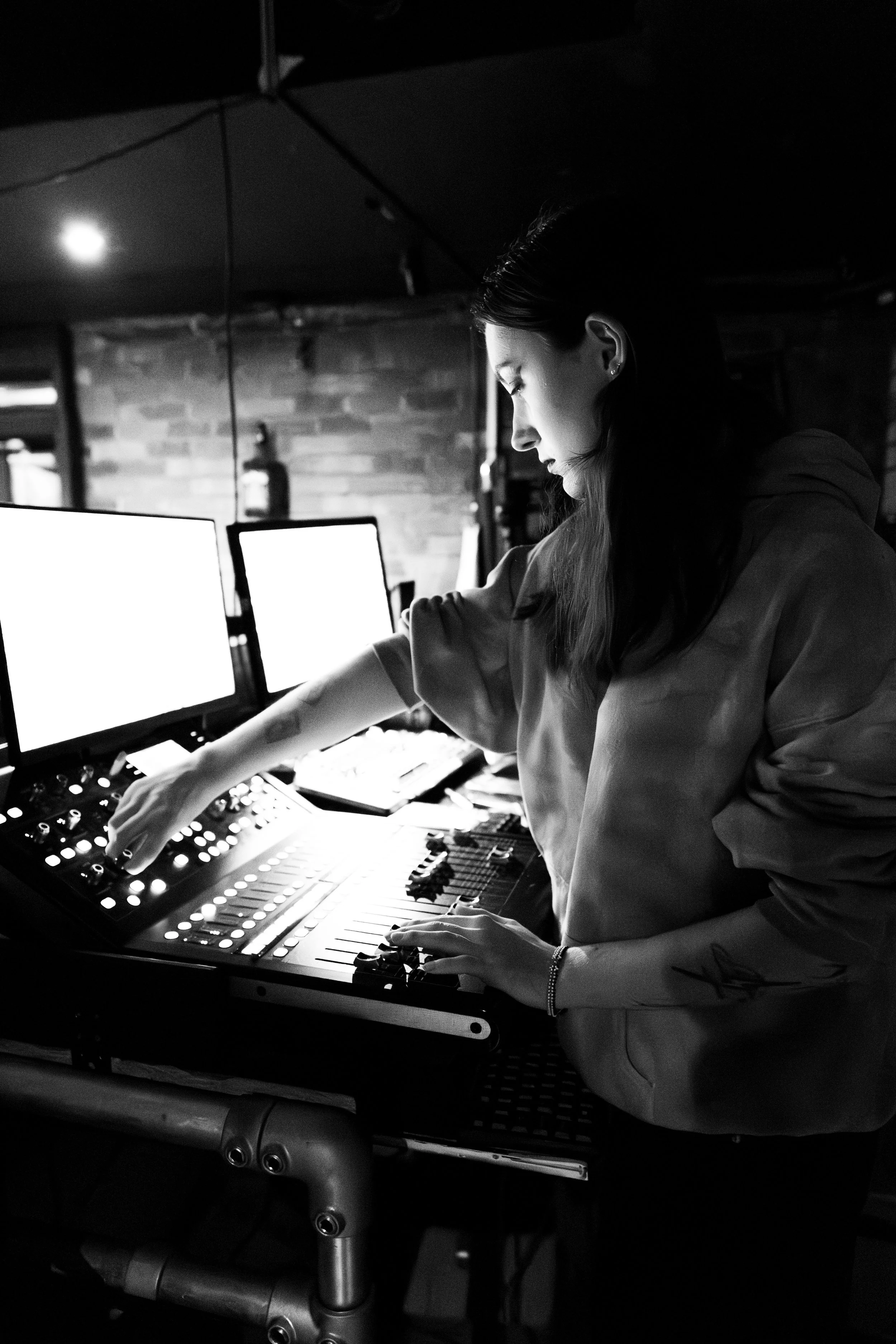ellie soundcheck -17.jpg