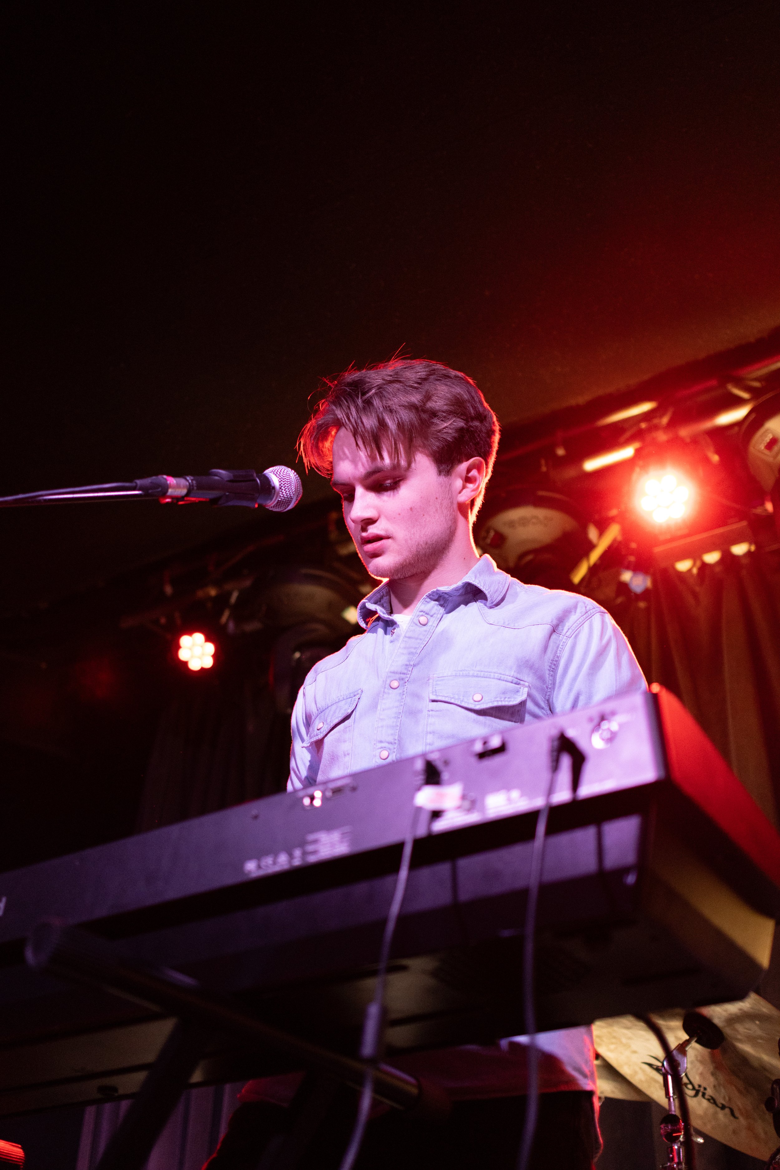 wooden dog o2 academy -39.jpg