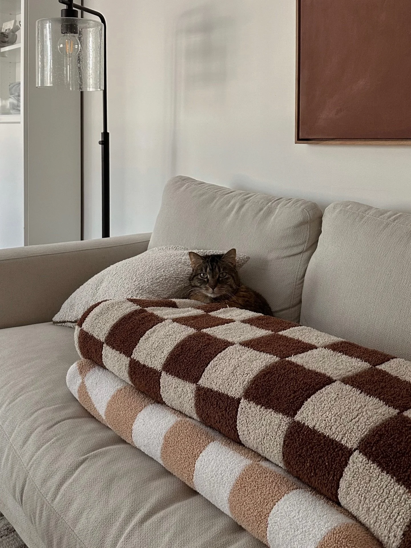 March was filled with cozy time at home, cuddles with KoKo, creative days at Jae Maison, quality time with family, and sweet moments with little Atlas 🧸