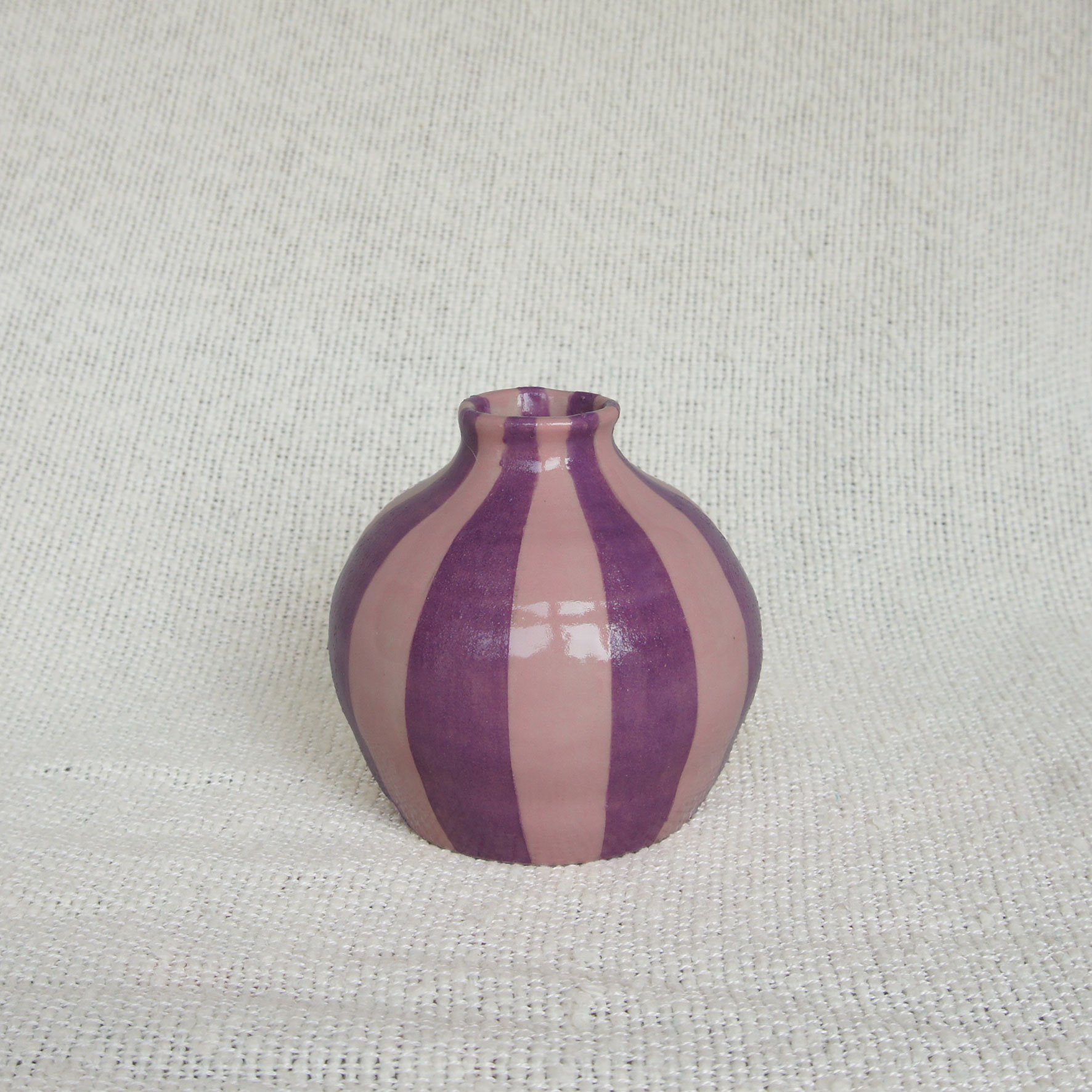 PINK_STRIPY_VASE.jpg