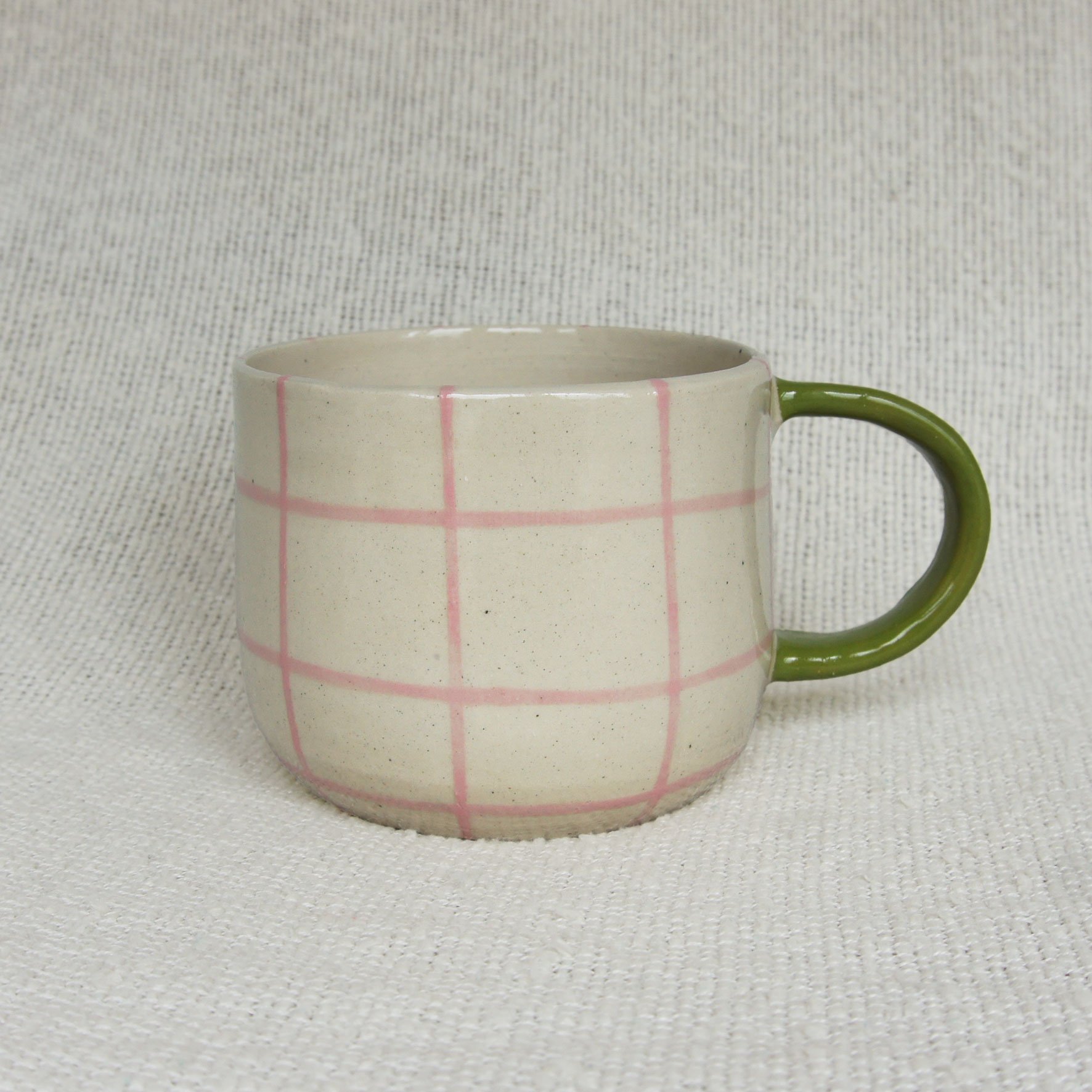 CHECKERED_MUG_1.jpg