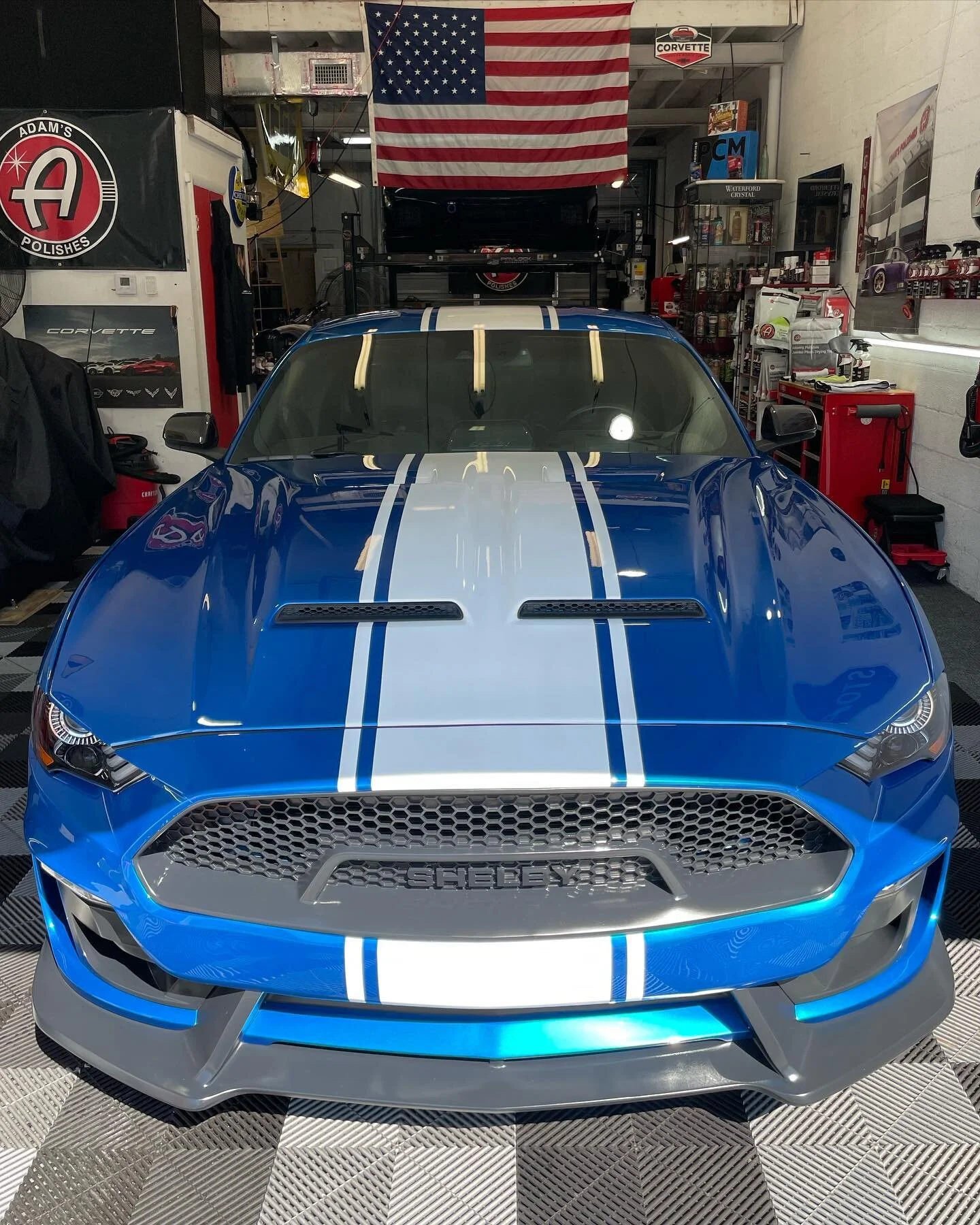 Super Snake all dialed in for @bc1200r 🐍 🇺🇸
.
.
.
#Ford #Mustang #Shelby #SuperSnake #CarsandCoffeePalmBeach #SaveTheManuals
#Detailing #CeramicCoating #PaintCorrection #DetailersOfInstagram #Florida #BarrettJackson #AdamsPolishes #LuxuryCar #Mari