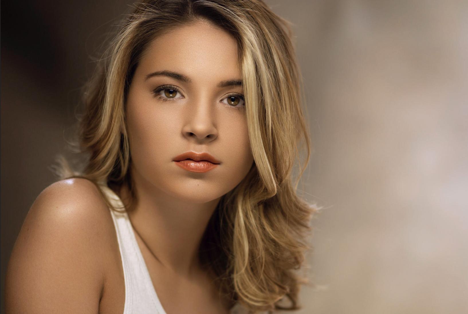 New Jersey Model headshot by Oliver Solomon