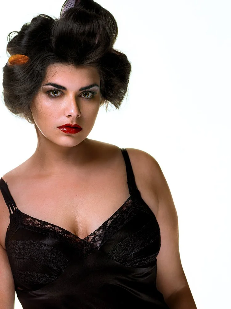 Portrait capturing the sexiness of a housewife by Oliver Solomon