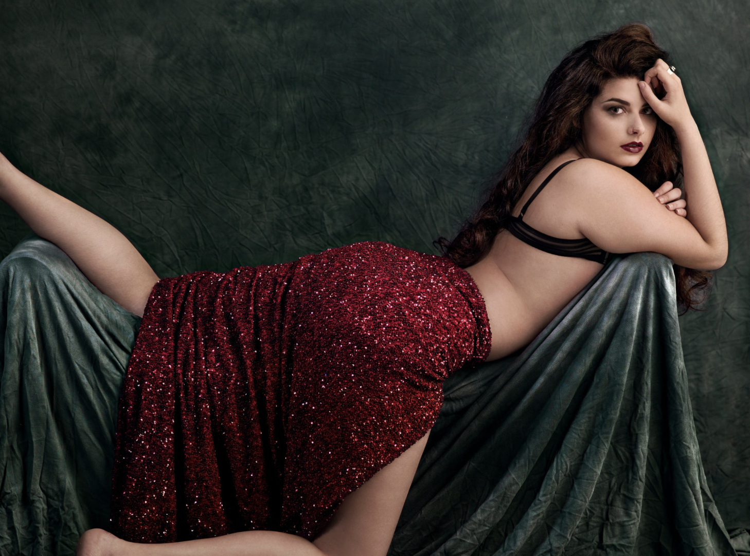 Seductive but tasteful portrait of a woman by Oliver Solomon