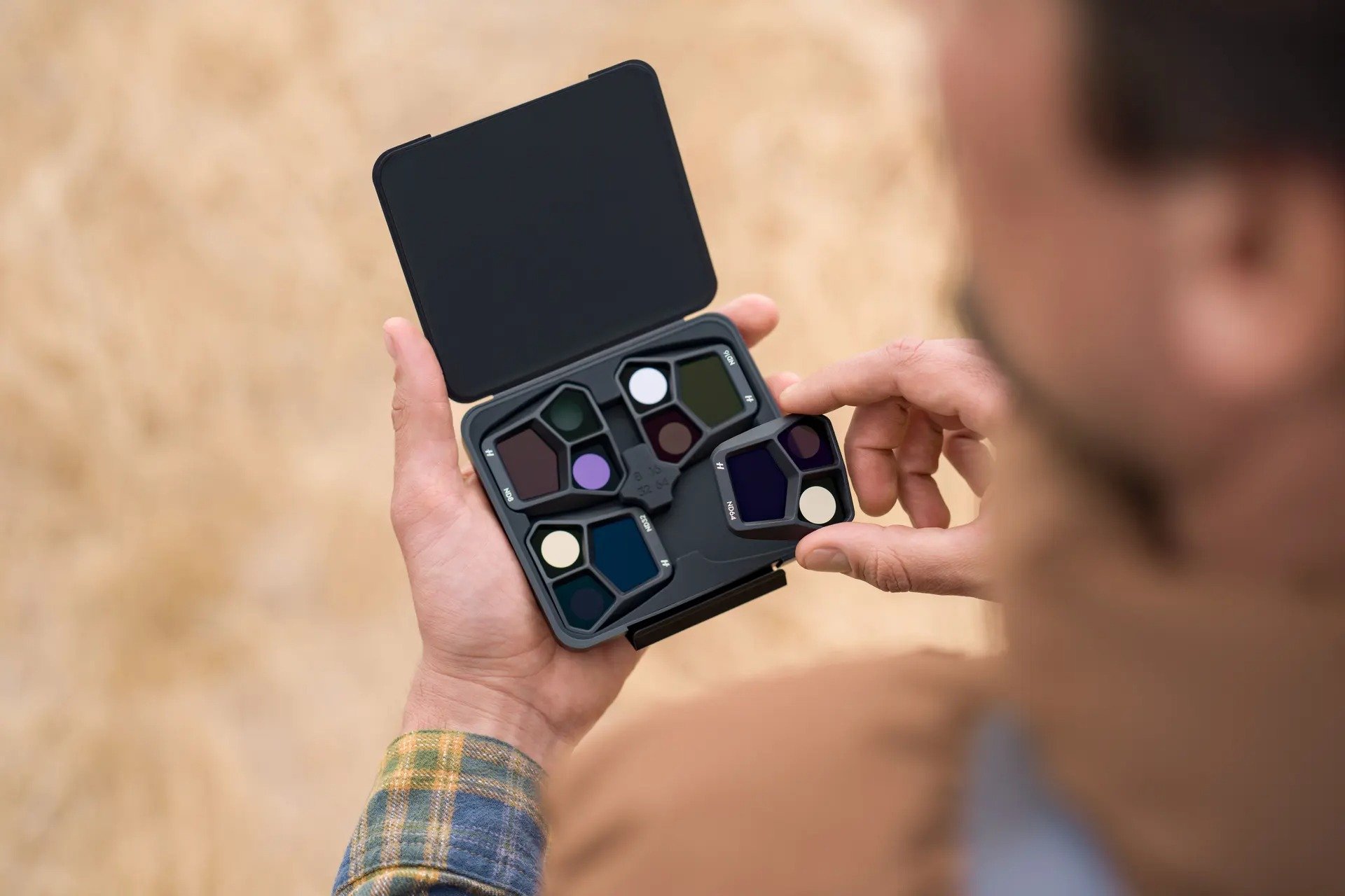 oriented-toward-professional-field-shooting-dji-mavic-3-pro-boasts-triple-camera-array-5.jpeg