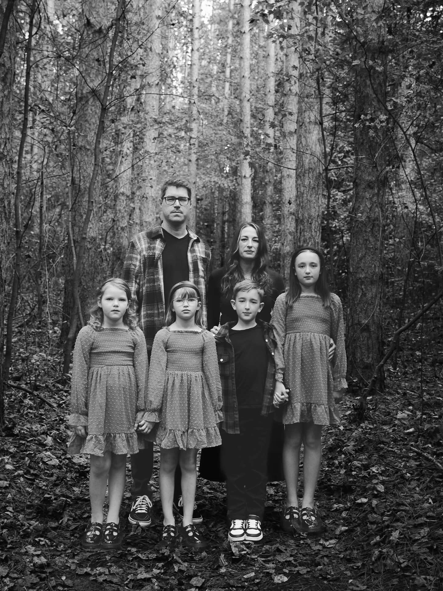 Happy Halloween, spooky friends!

When @trapperkeeperr (@courtneyybakes ) and her beautiful crew walked in front of my camera, it gave me major Addams family vibes (in the best way). So, I asked them to play the part and they acted without hesitation