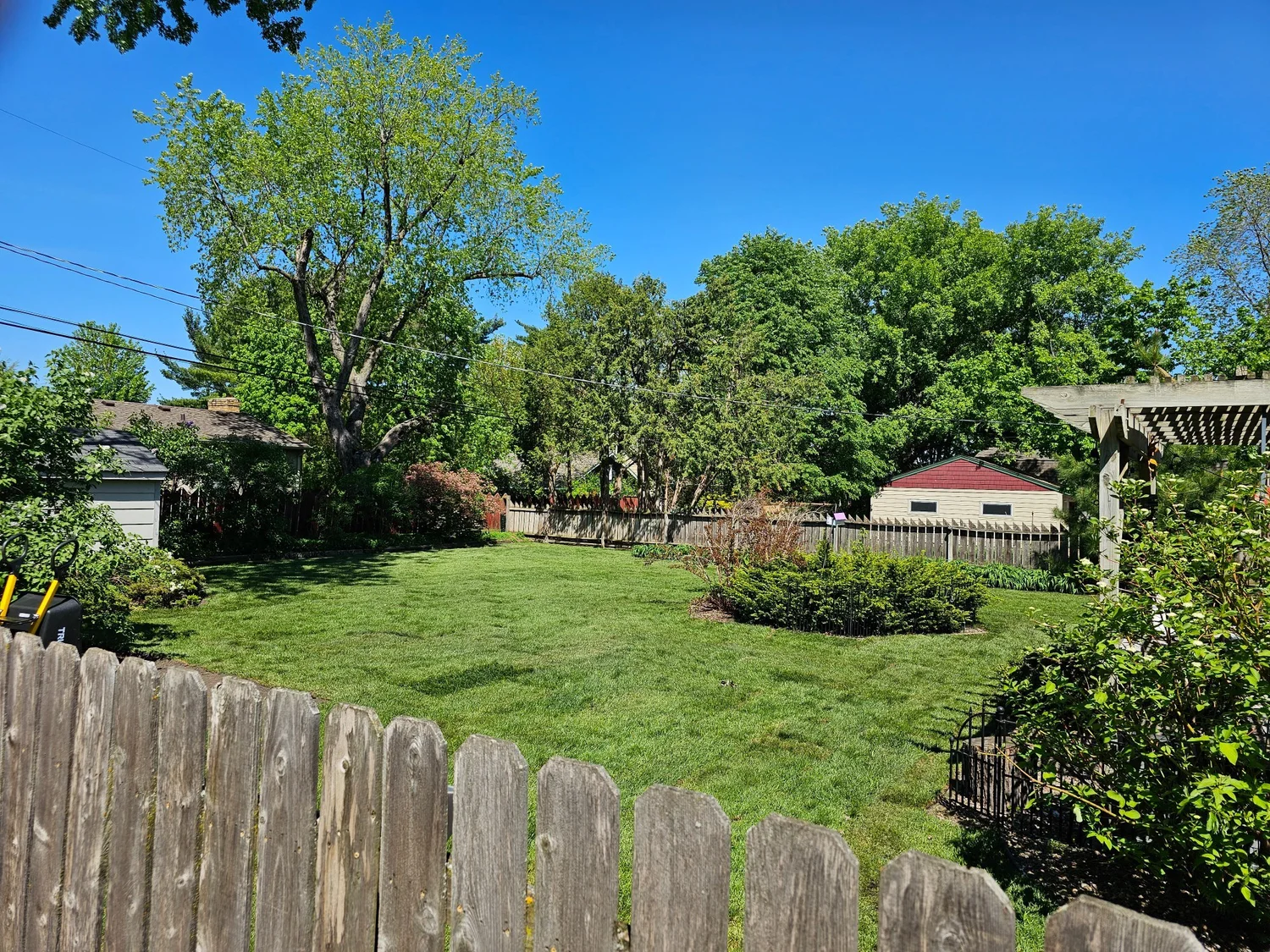 Completed sod installation backyard — Arden Hills MN — Heritage Outdoors 2023