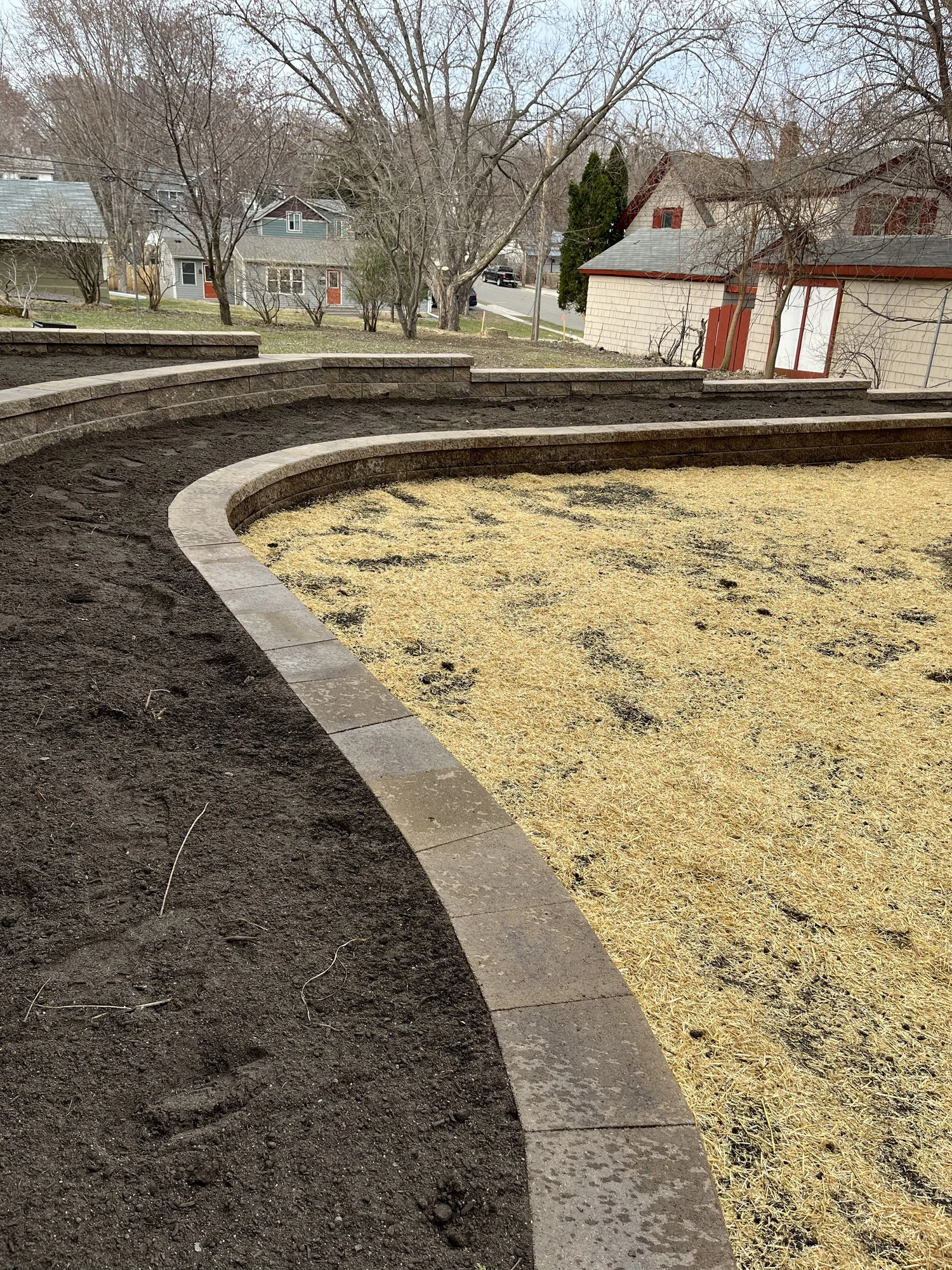 Versa-Lok cap block detail on curved planter box — Stillwater MN — Heritage Outdoors