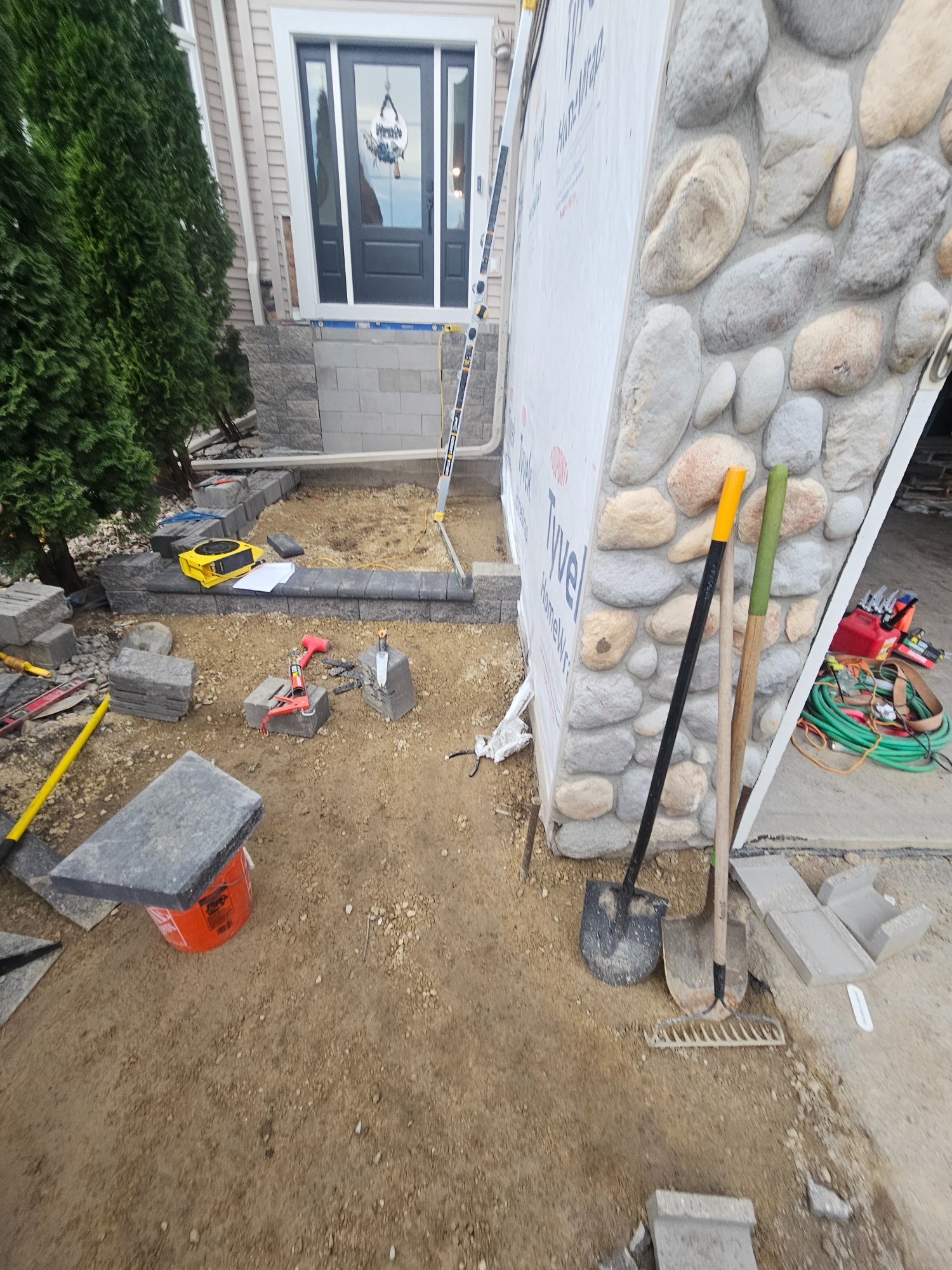 Previous contractor tools left behind at abandoned stoop job site — Burnsville MN
