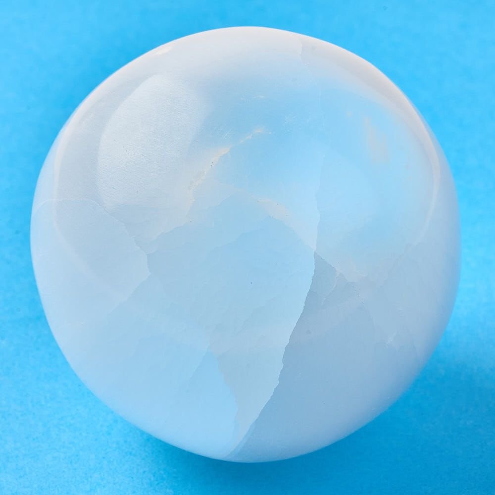 78000104_selenite_sphere_60-80mm_1pc-1.jpg