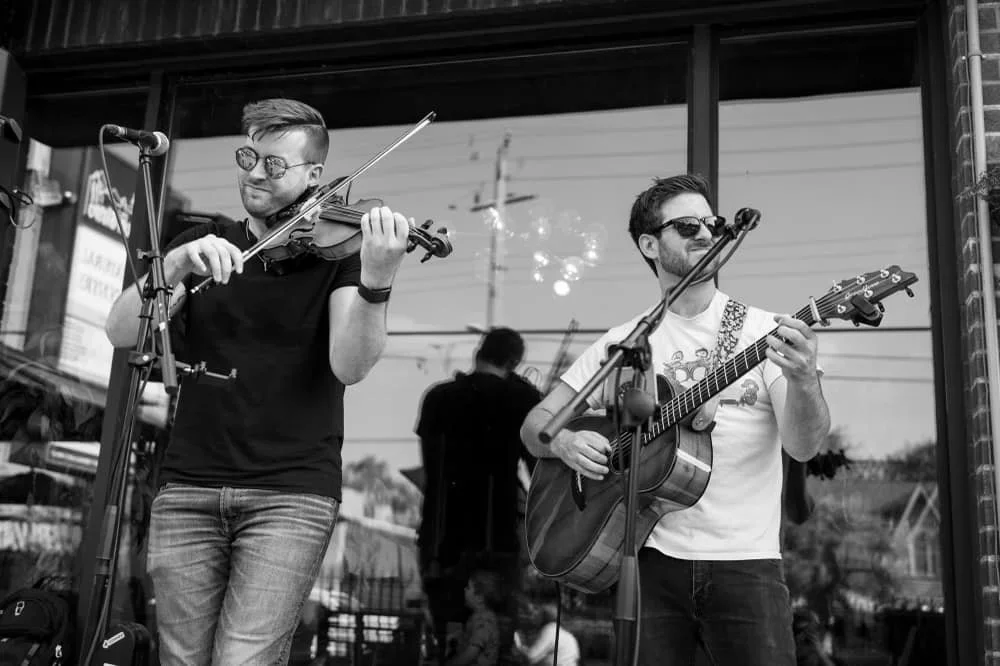 Live Music Saturdays w Jesse Grandmont &amp; Brian Barber&nbsp;