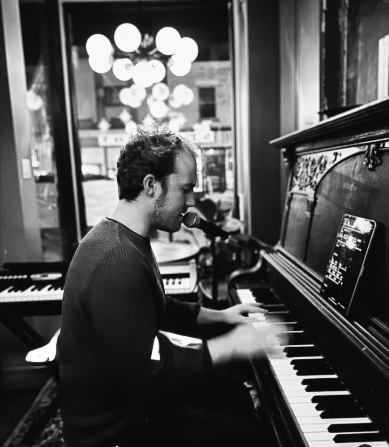 Sunday Jazz @ The Starlight ft Myles Avigdor